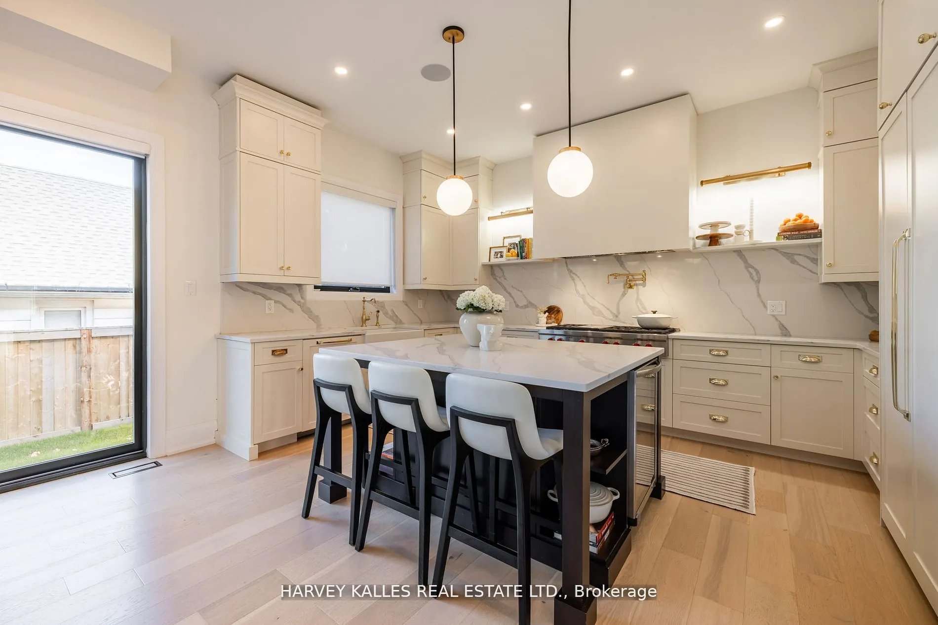 121 Fiddlers Green Road, #1
