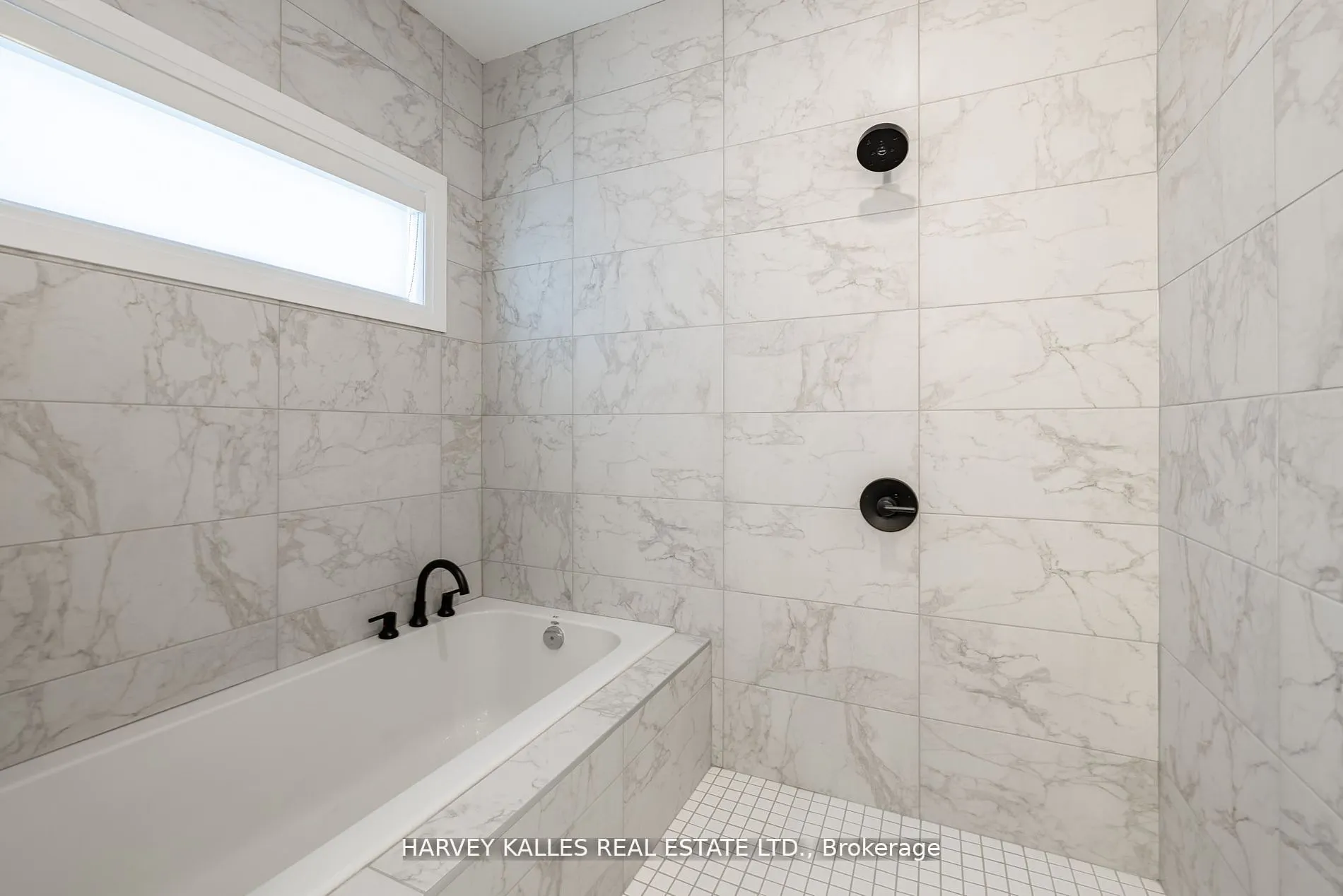 121 Fiddlers Green Road, #1
