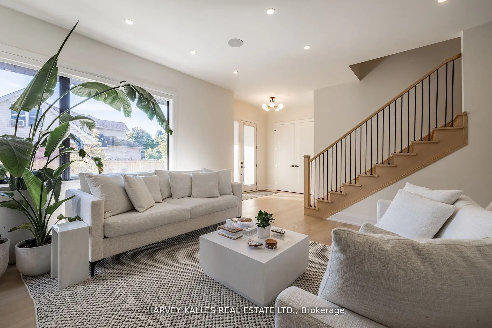 121 Fiddlers Green Road, #1