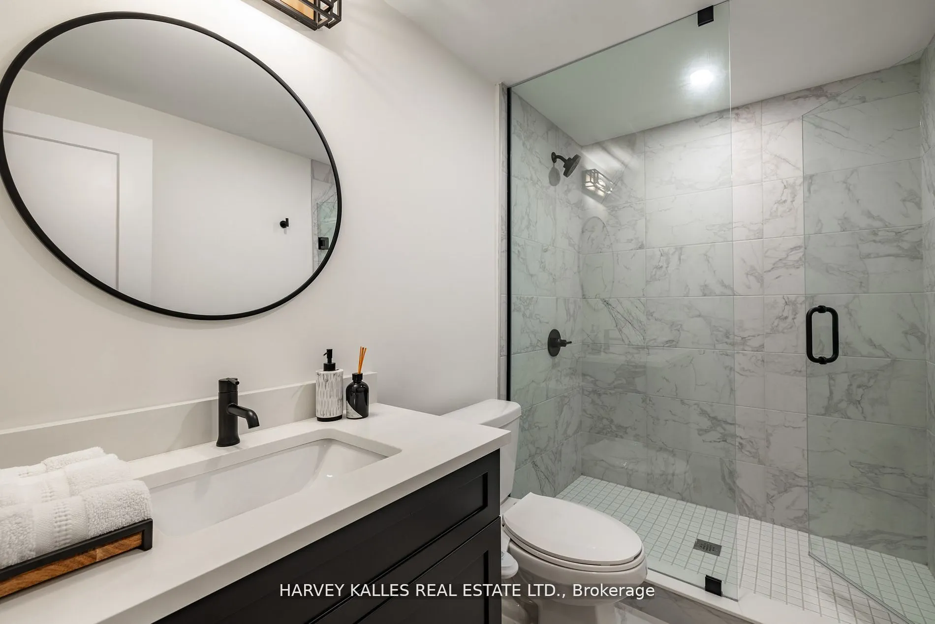 121 Fiddlers Green Road, #1