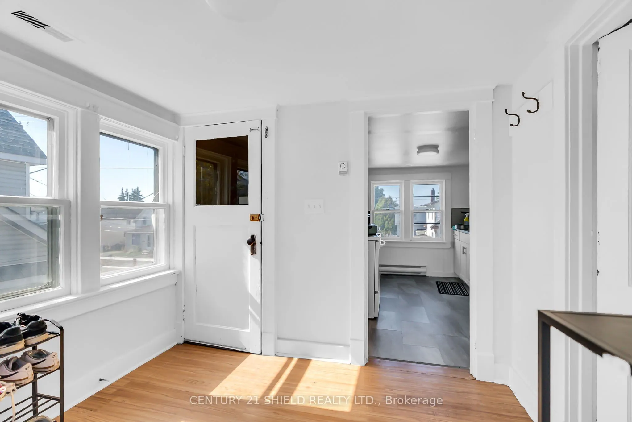 607 first Street E