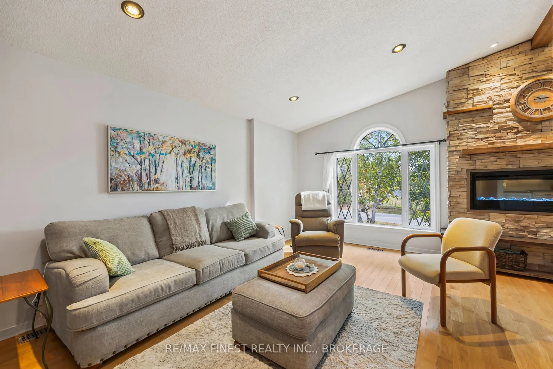 939 Ellen Avenue