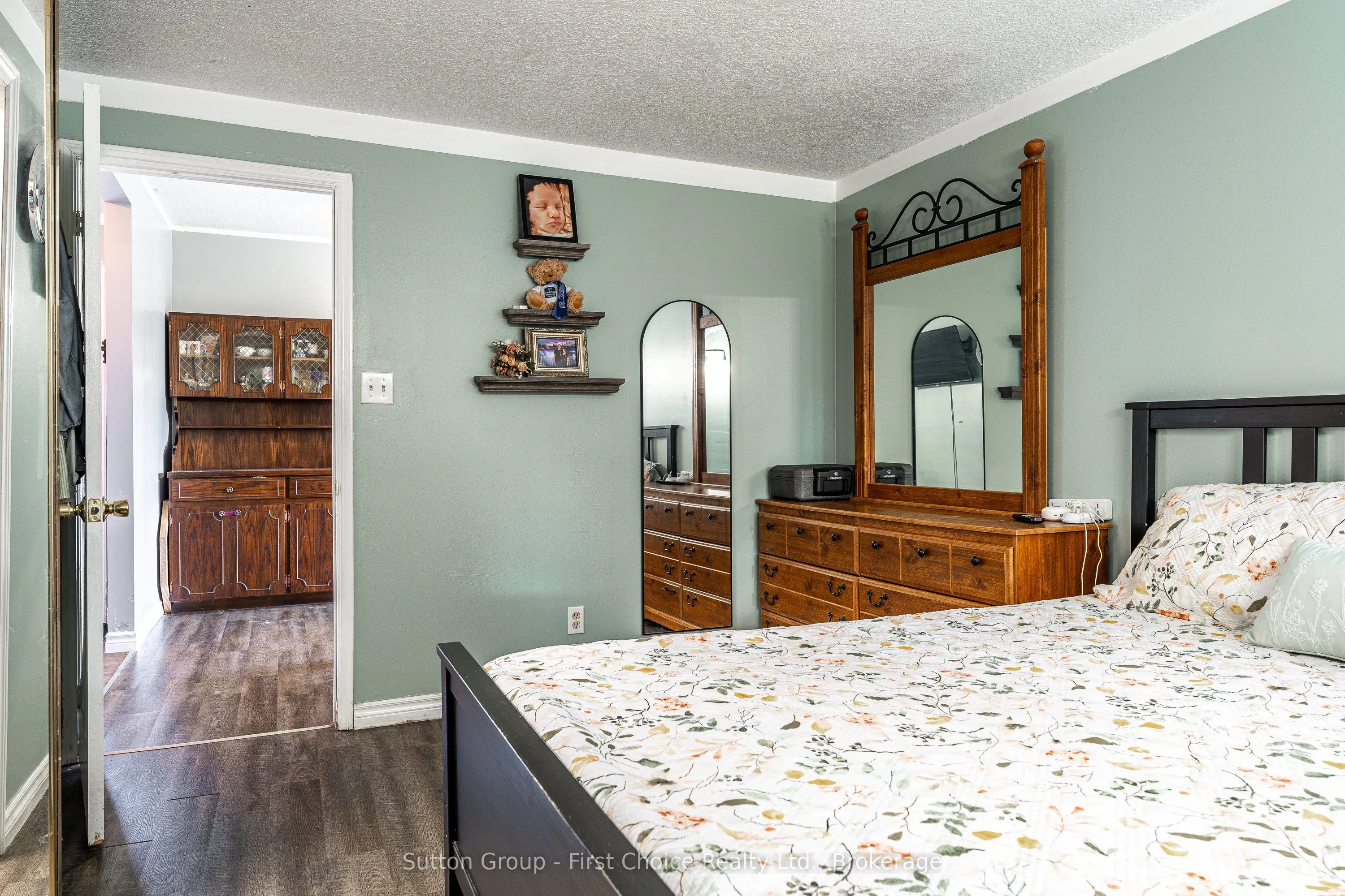 6933 Perth County Road 121 Road