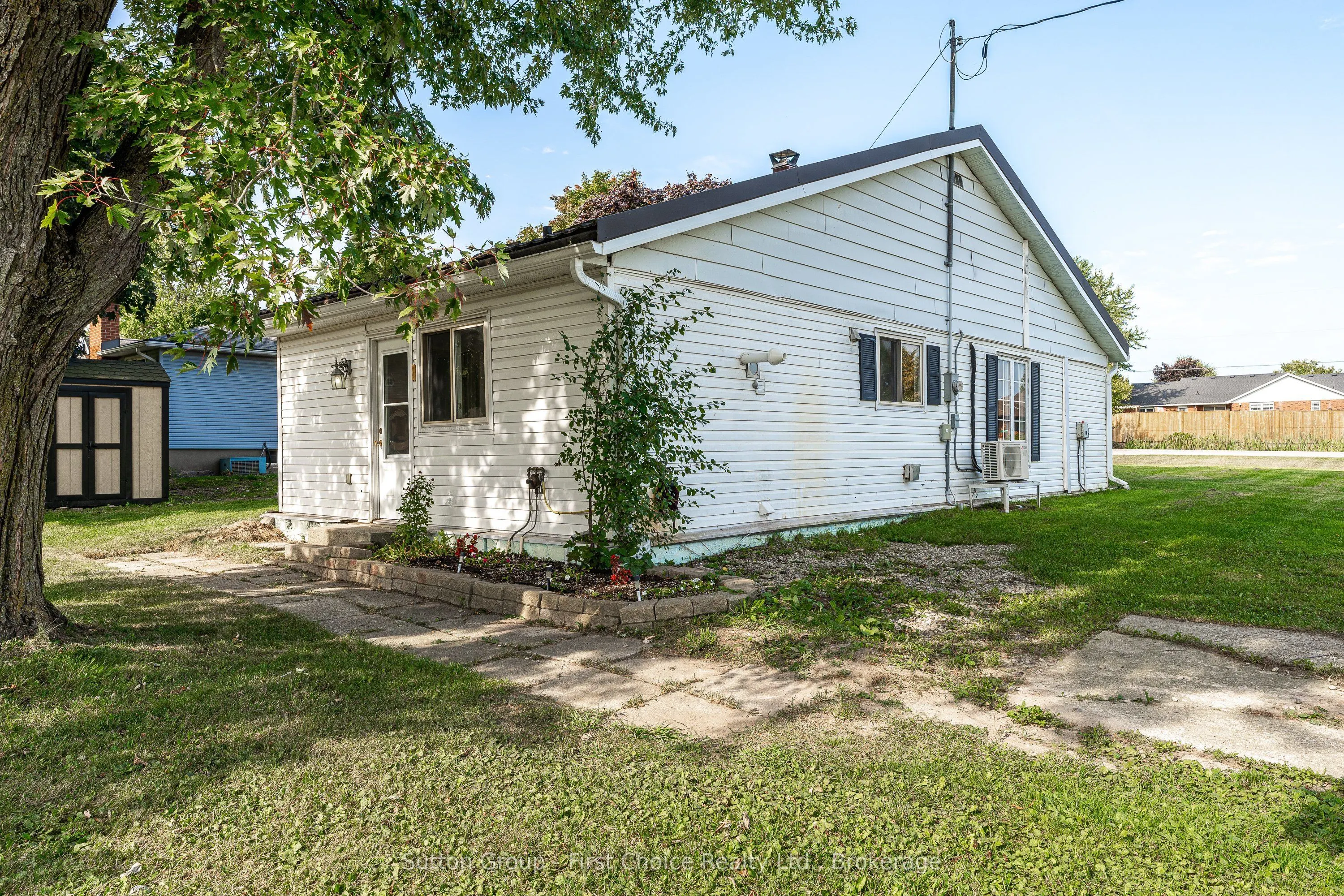 6933 Perth County Road 121 Road