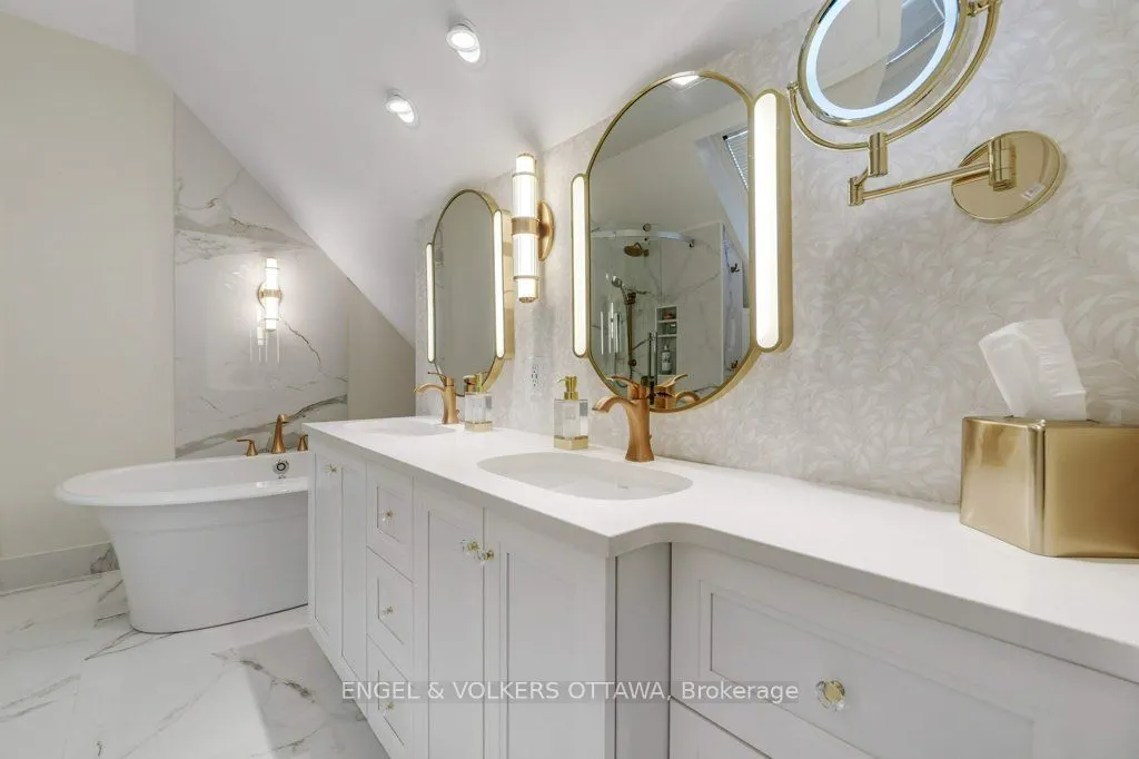 386 Ashbury Road