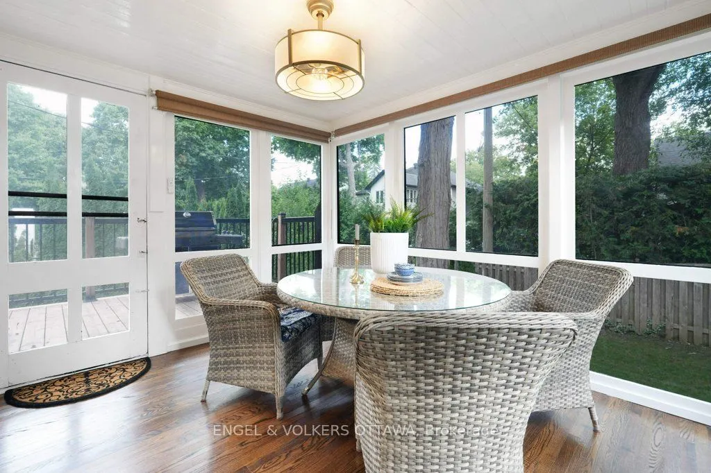 386 Ashbury Road