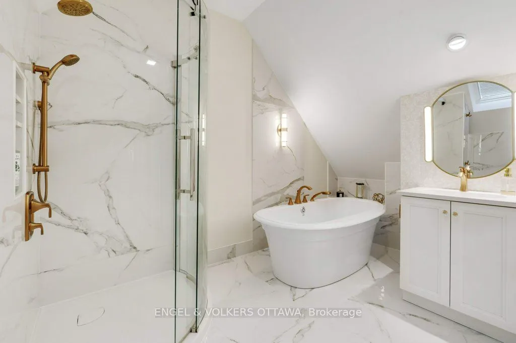 386 Ashbury Road