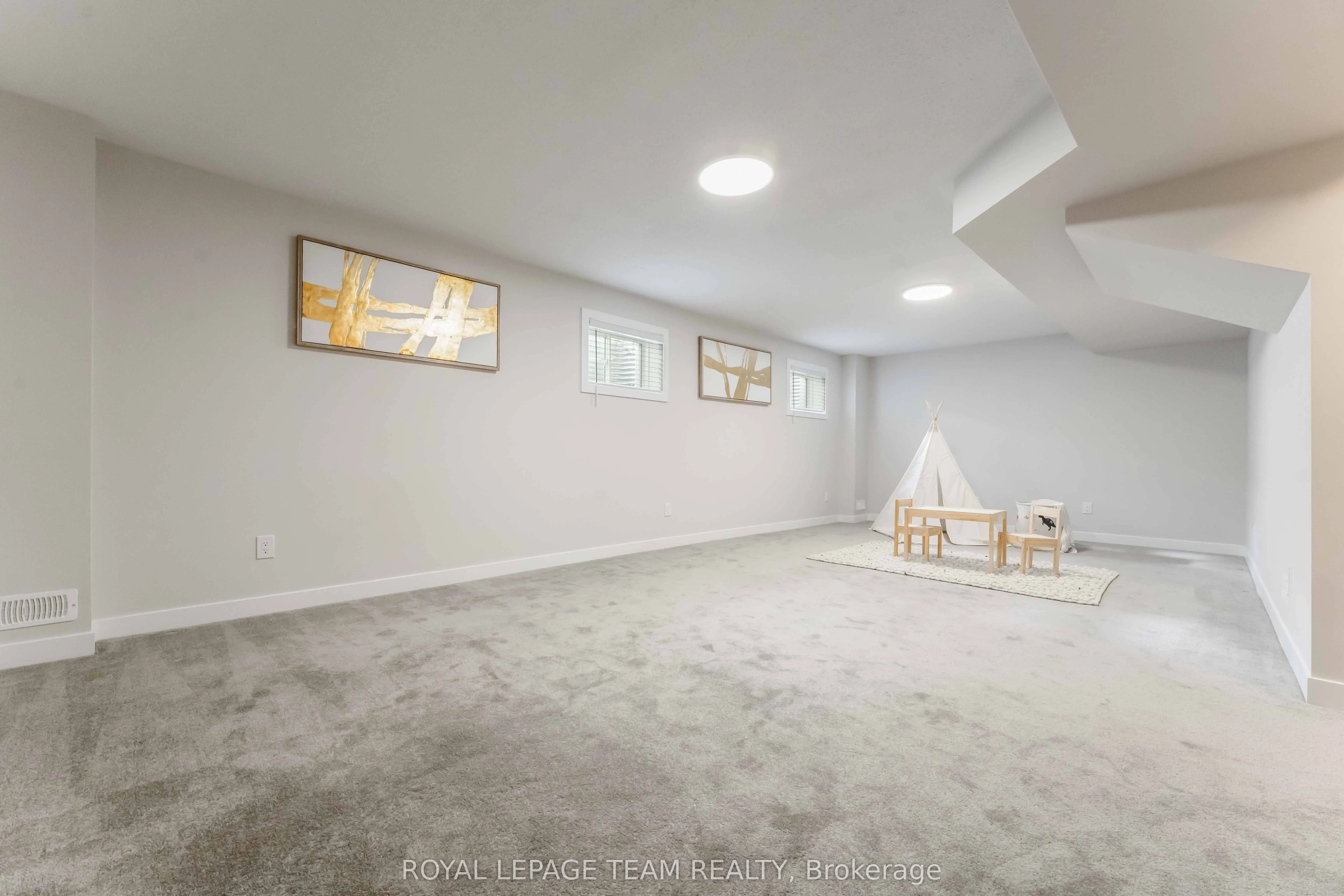 3040 Travertine Way