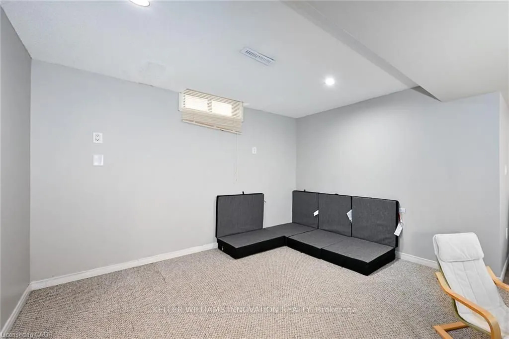 8 Buss Court