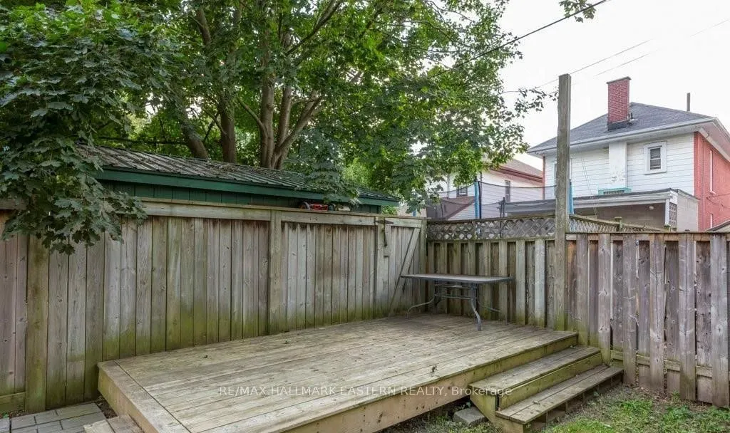279 William Street, #Upper