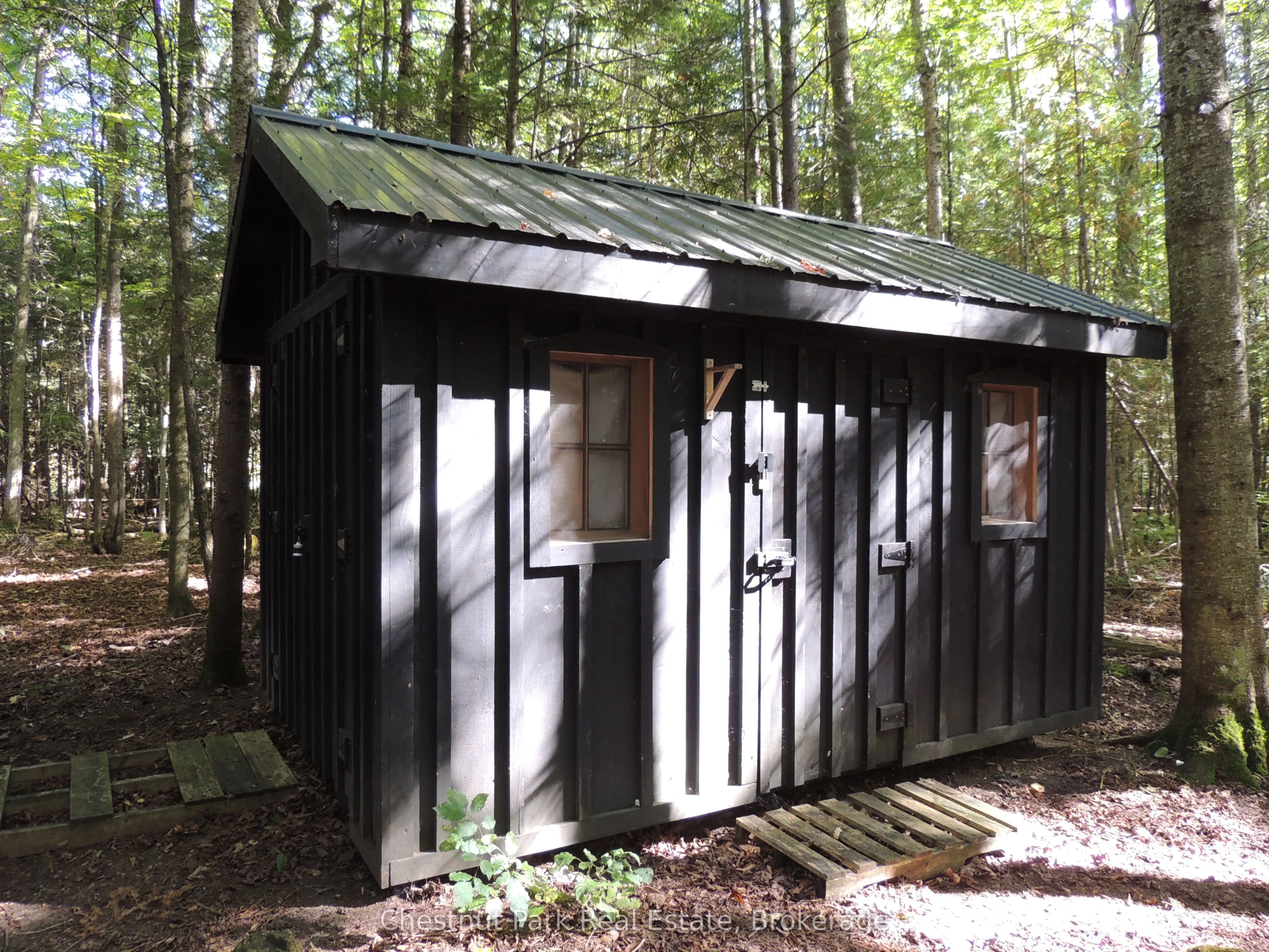 596244 Concession 10