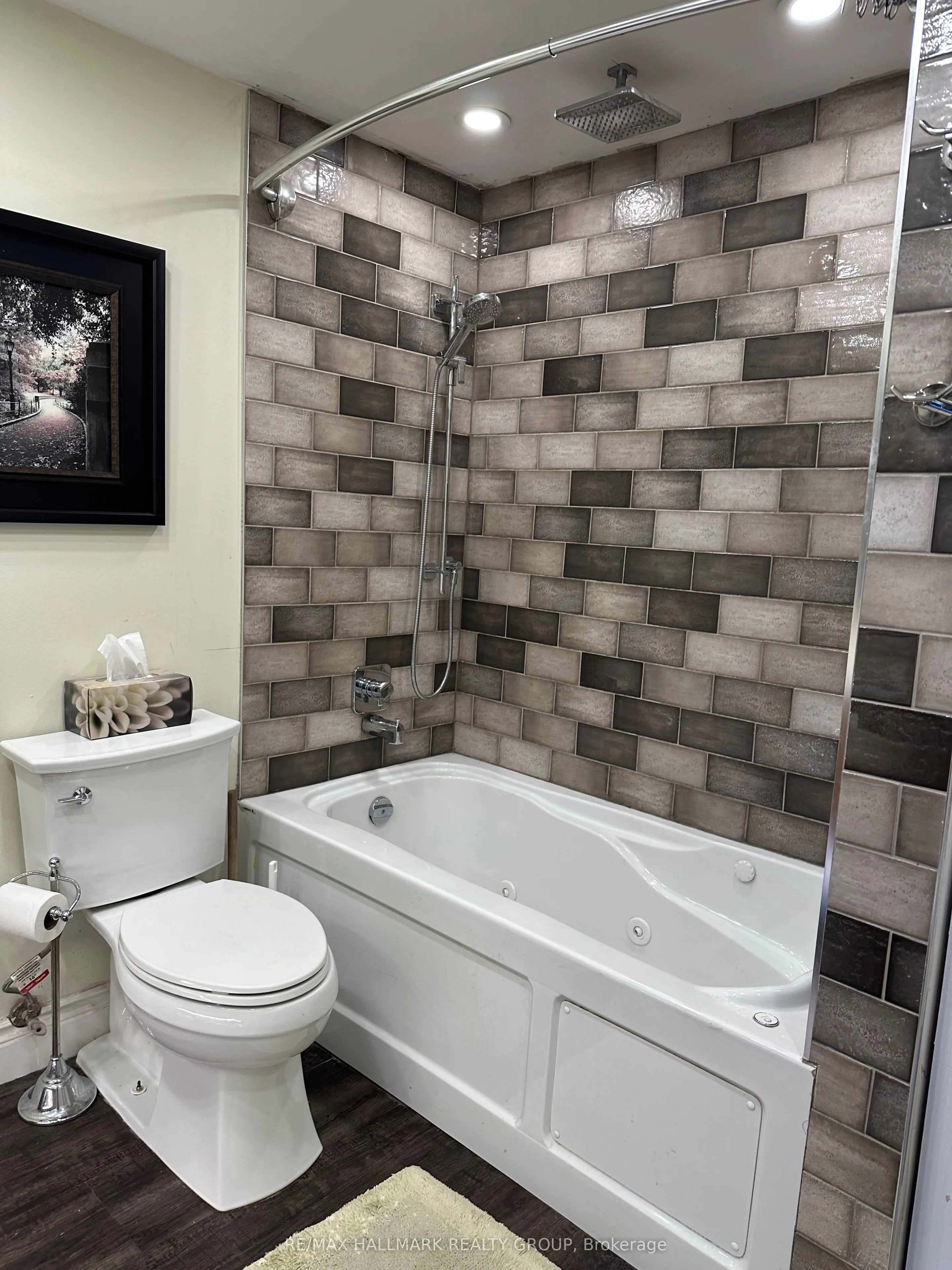 109 King Street E, #902