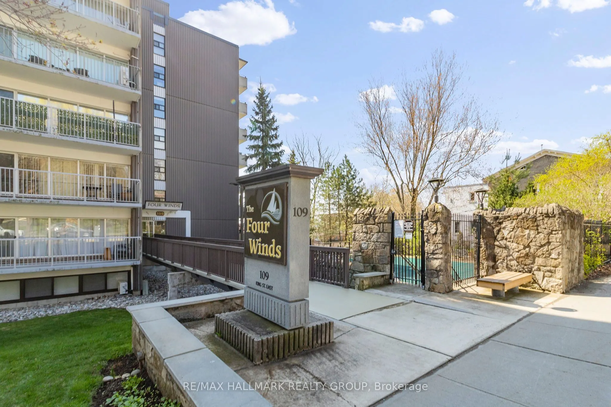 109 King Street E, #902