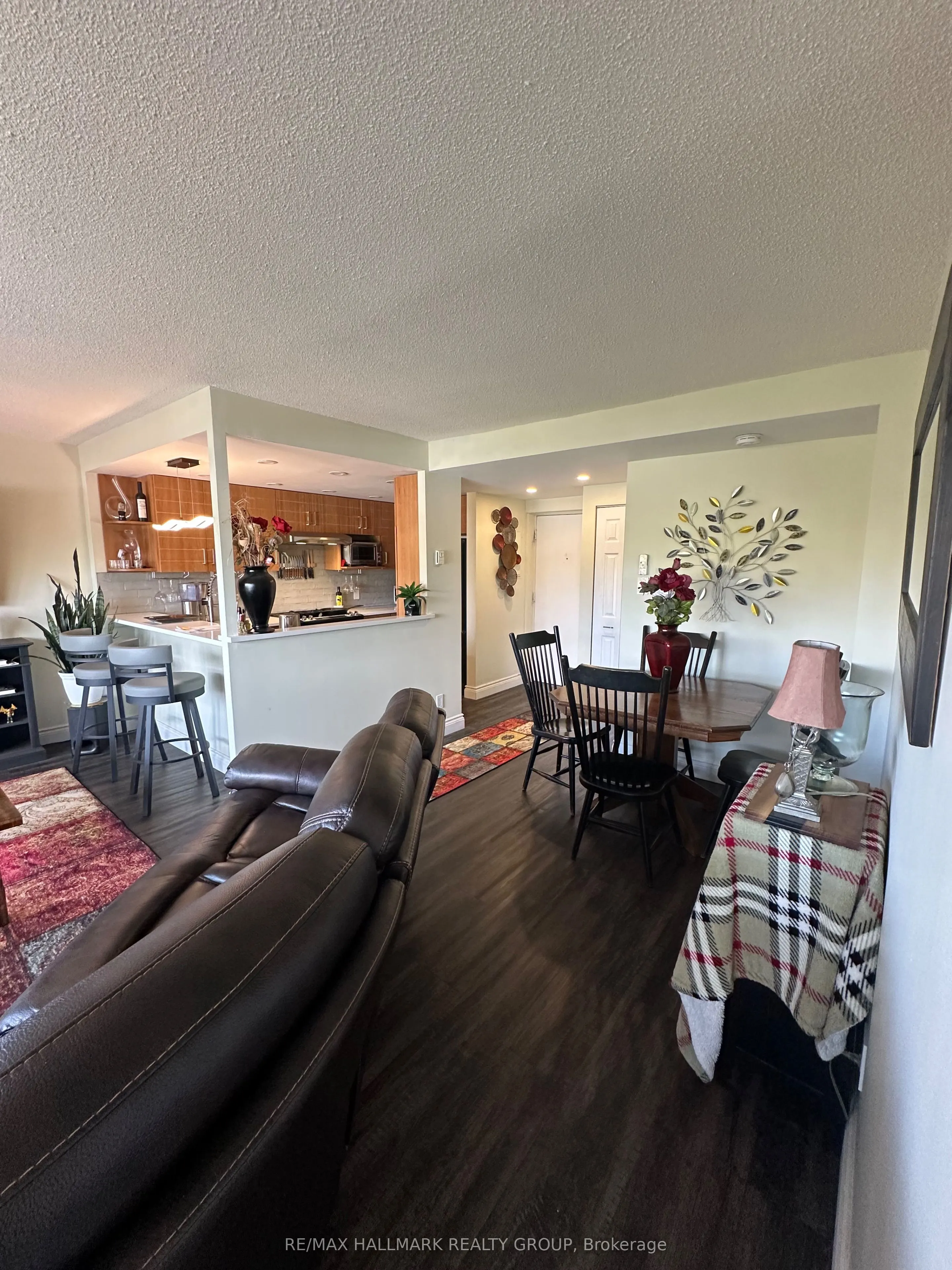 109 King Street E, #902