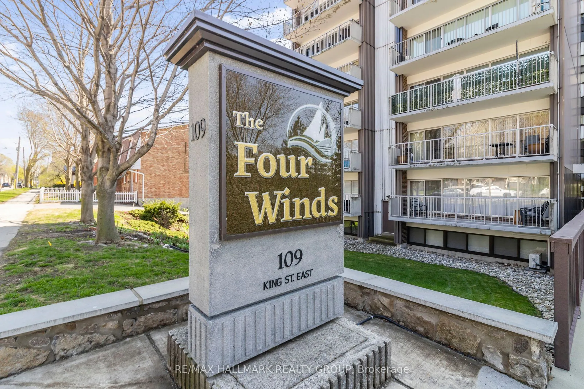 109 King Street E, #902