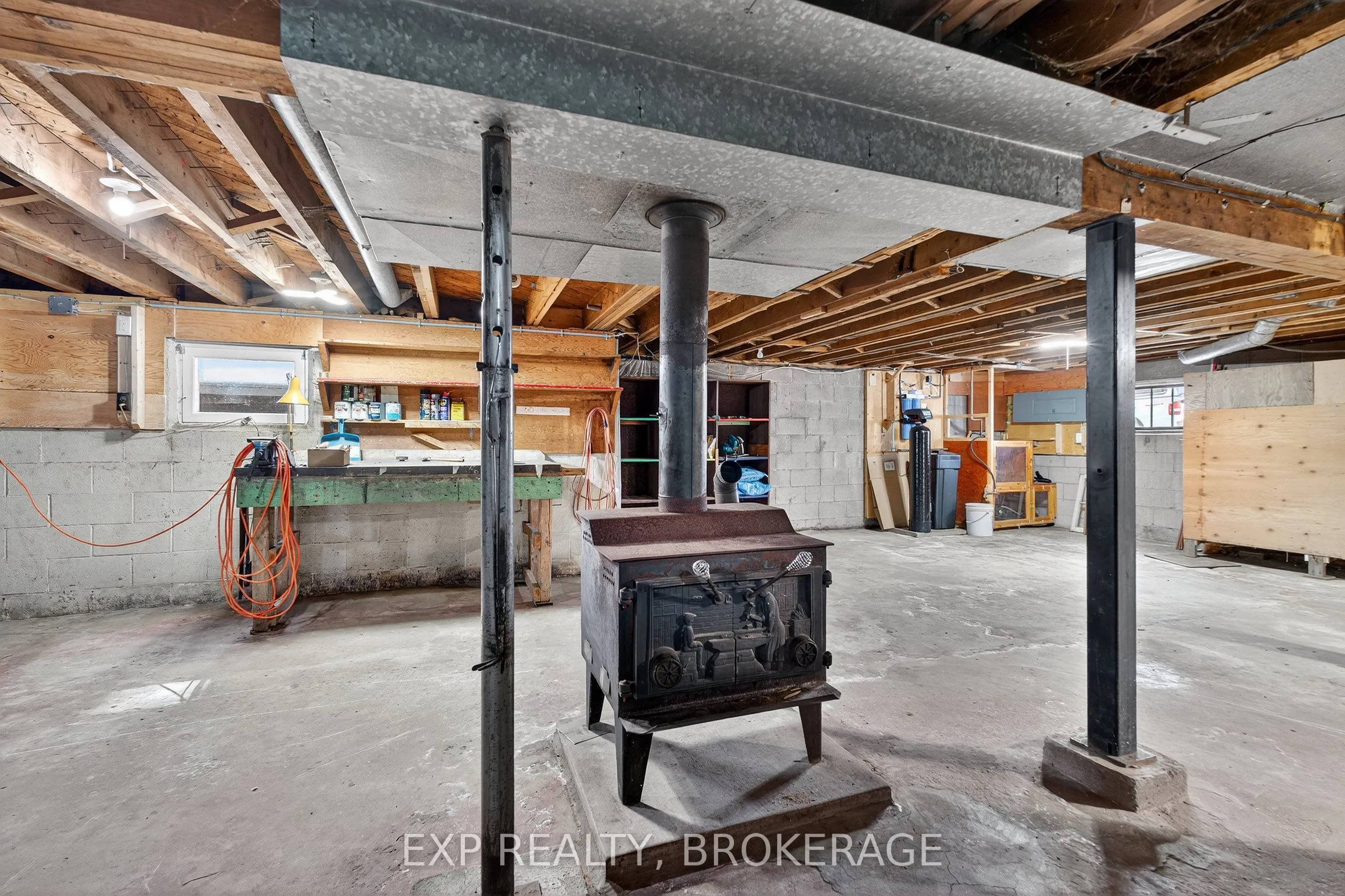 1195 SIMMONS Road