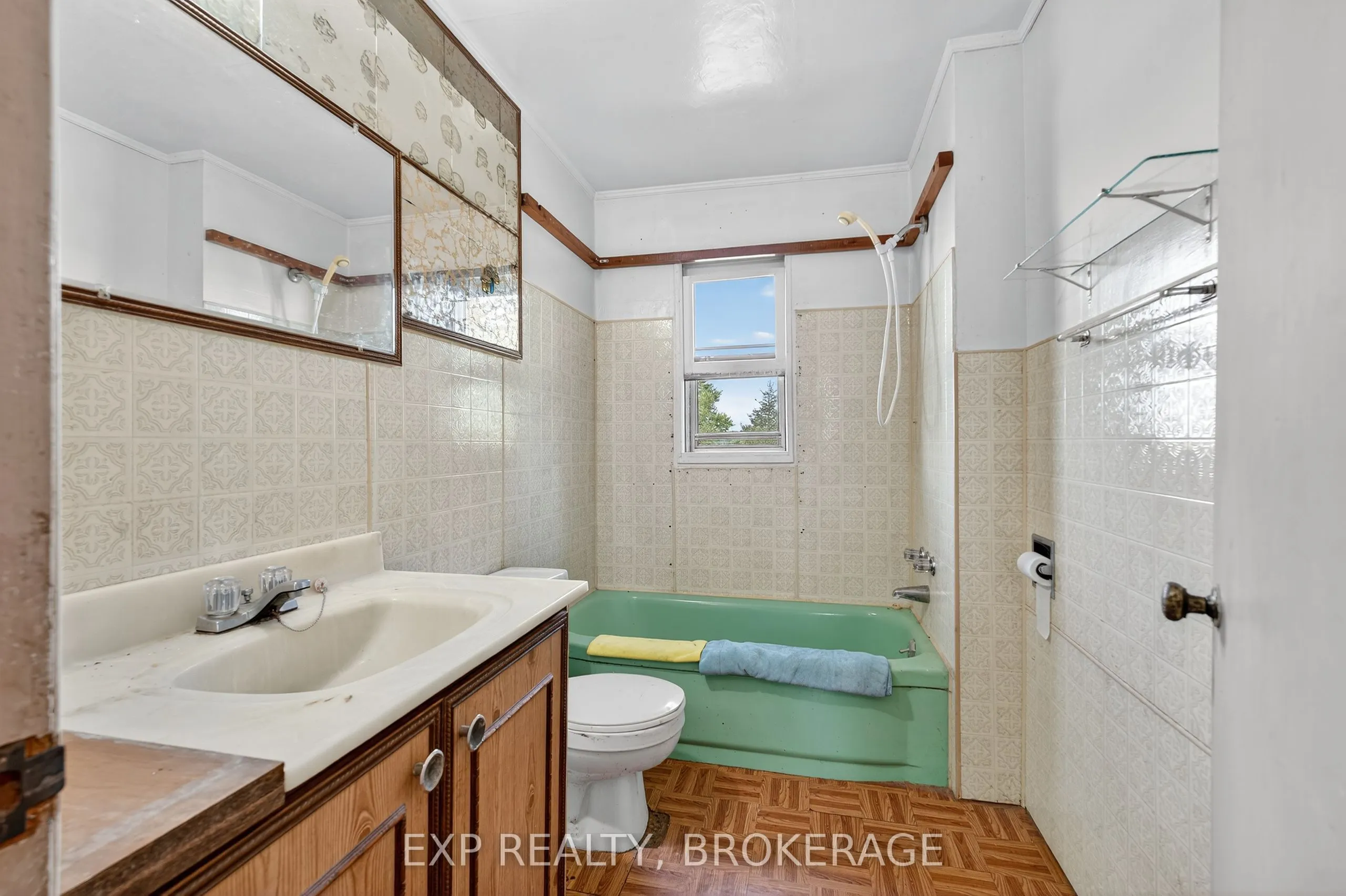 1195 SIMMONS Road