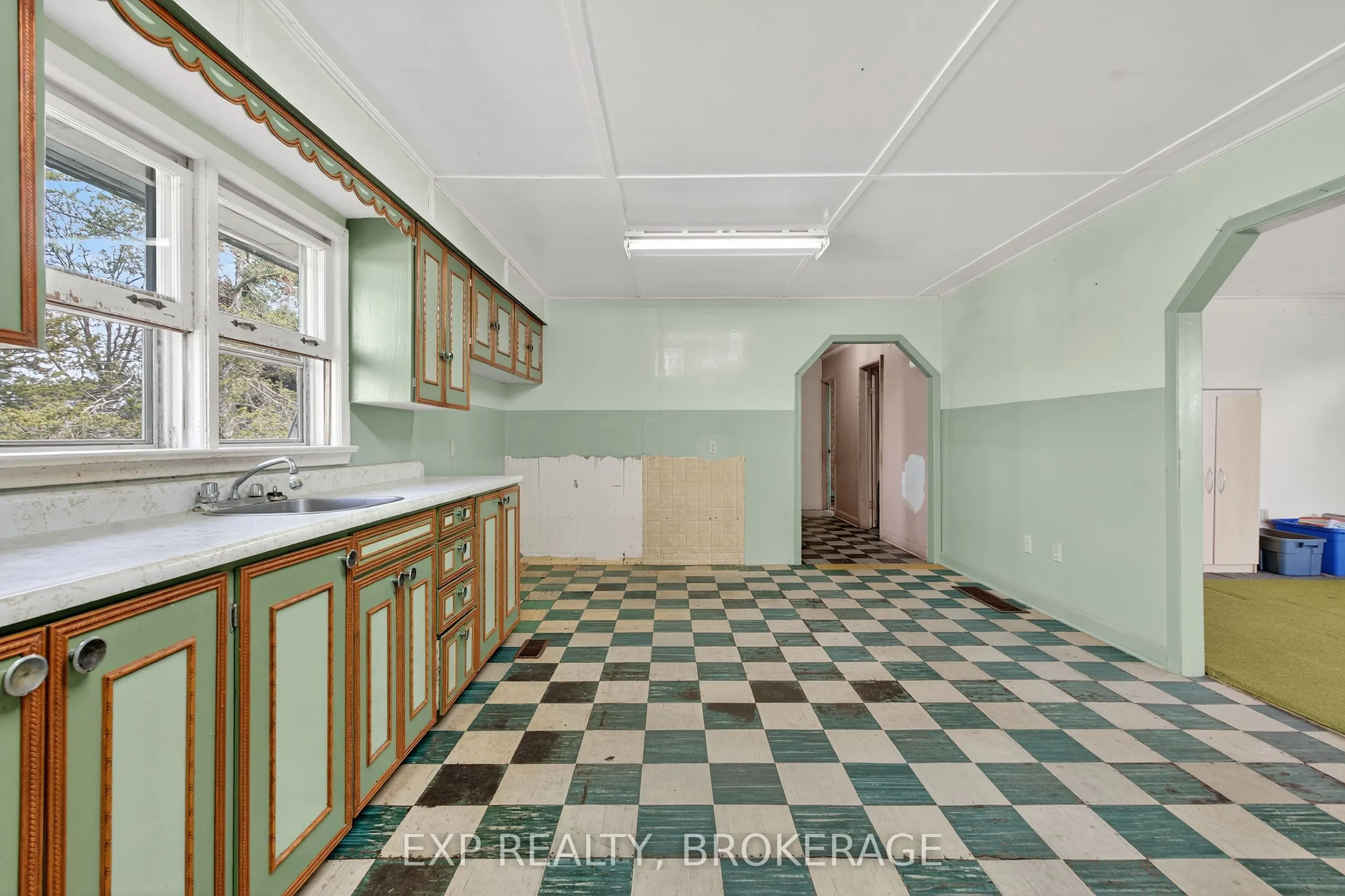 1195 SIMMONS Road