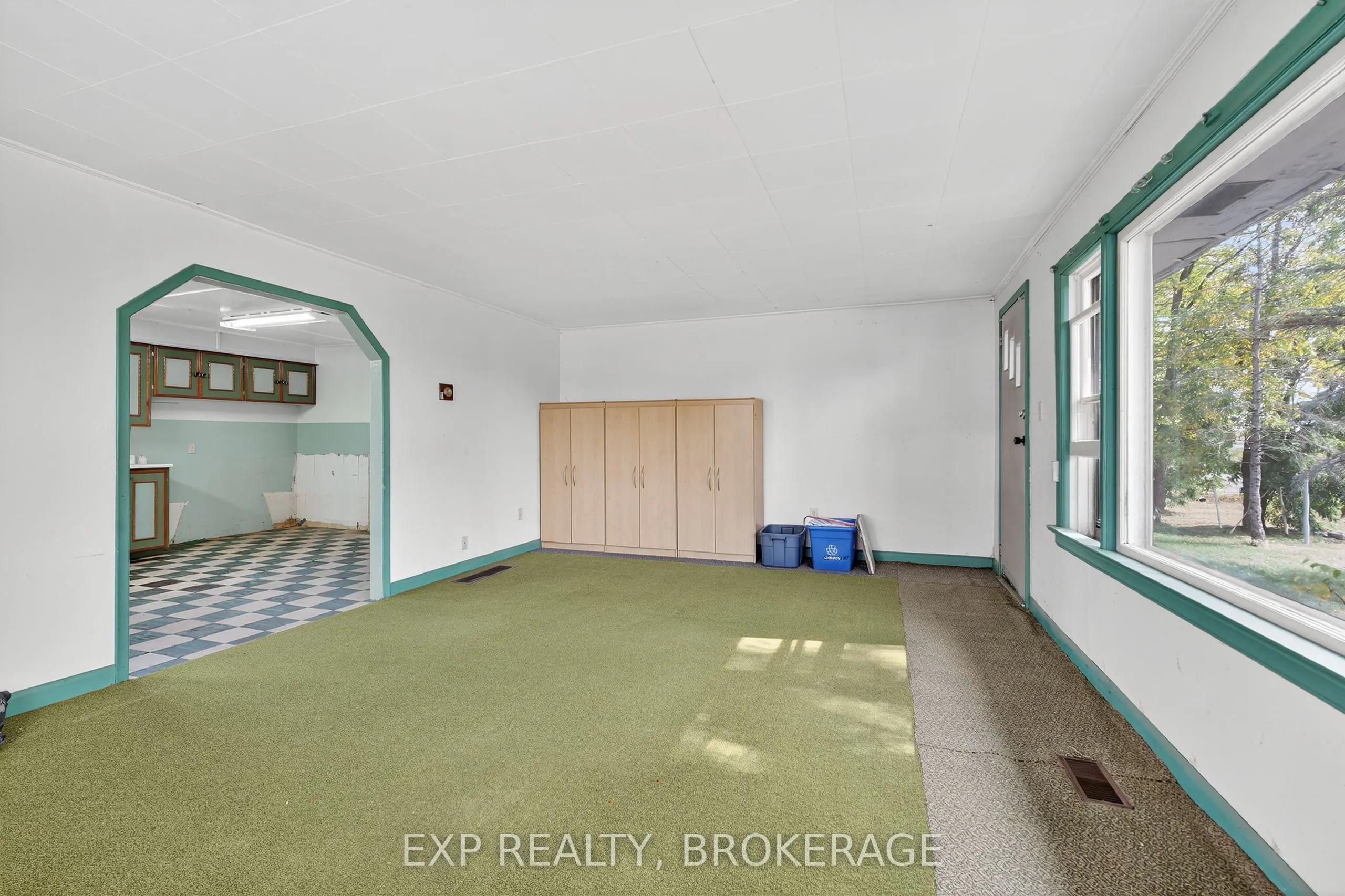 1195 SIMMONS Road