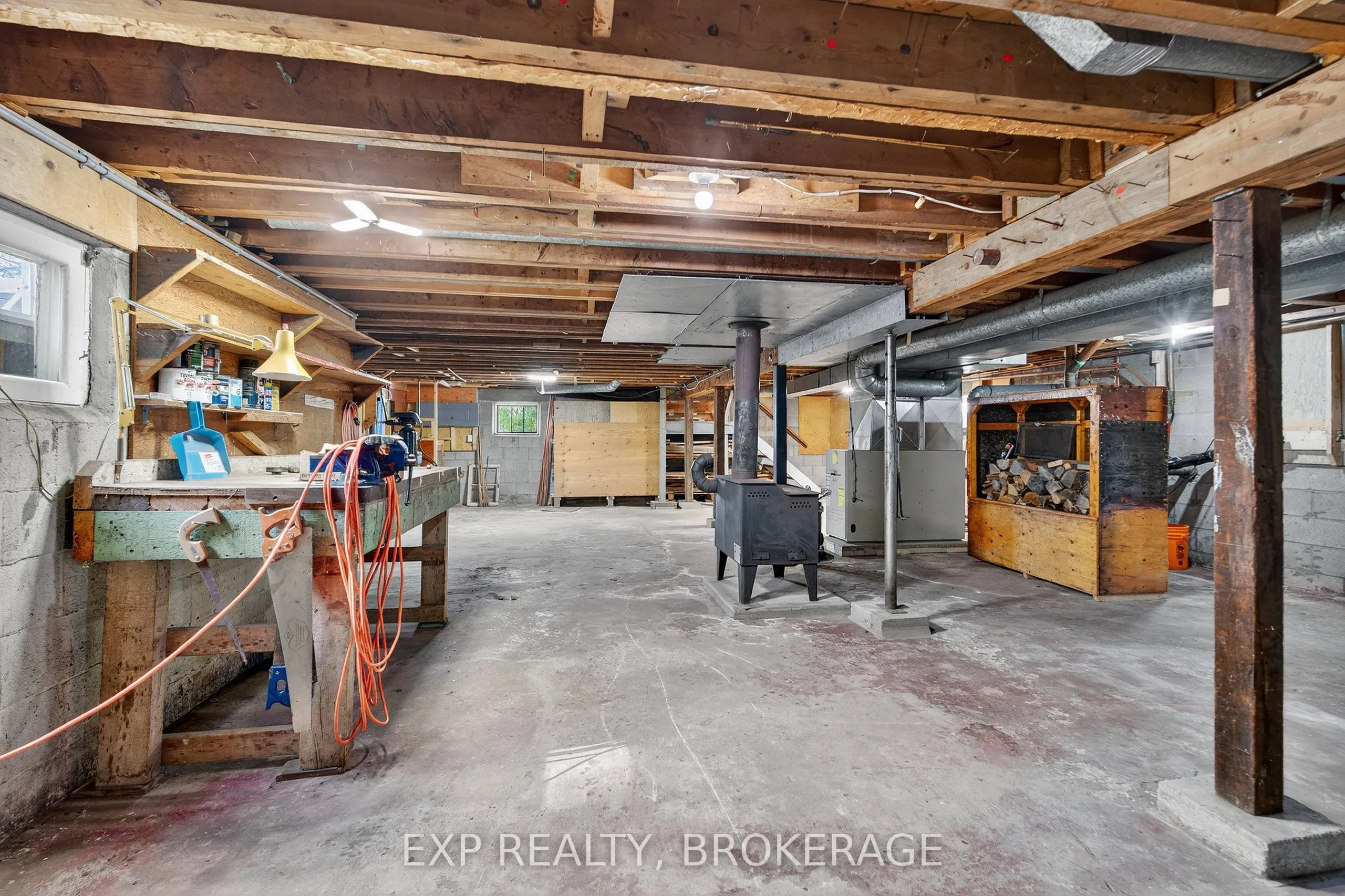 1195 SIMMONS Road