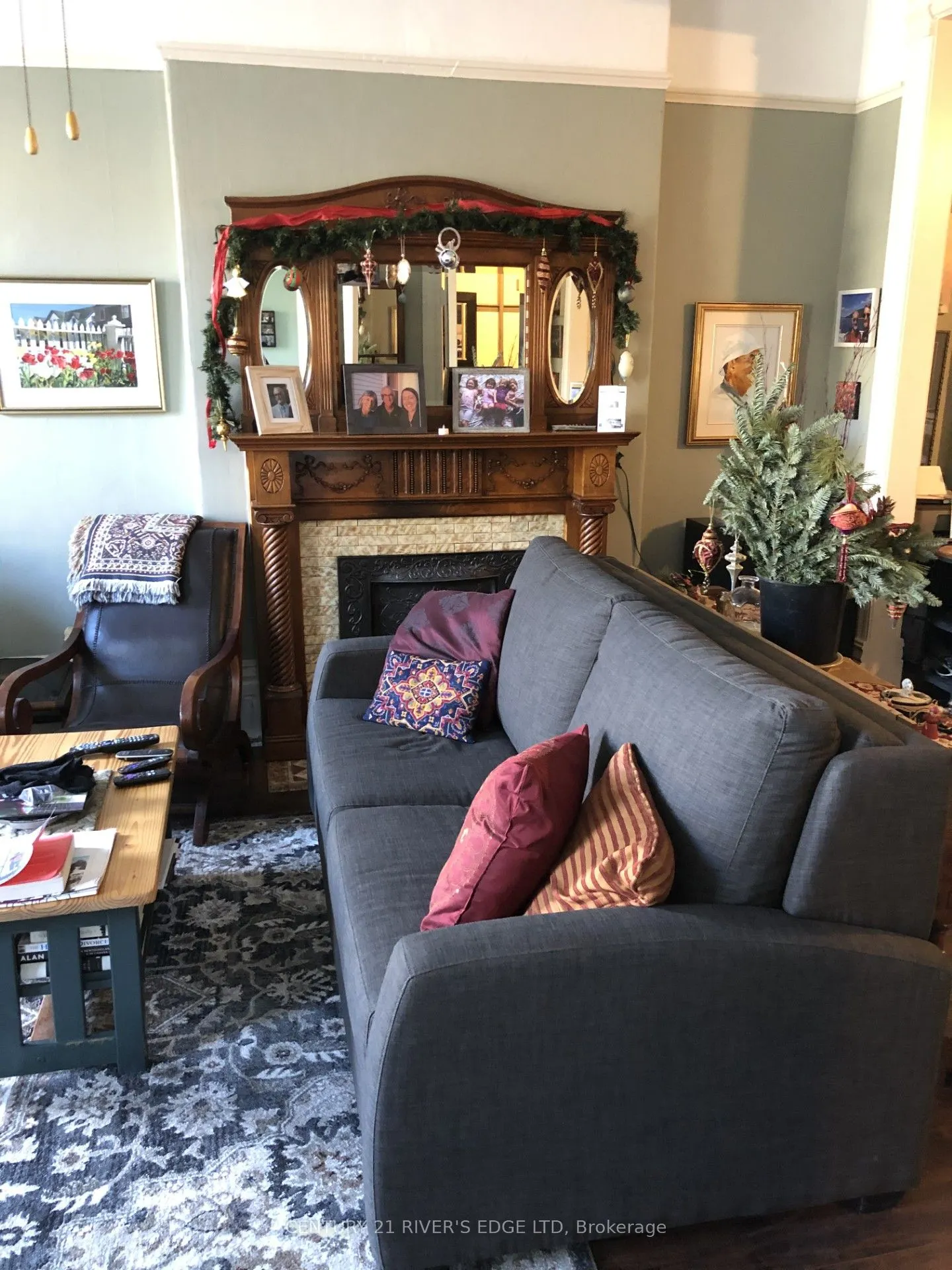 33 King Street W, #1