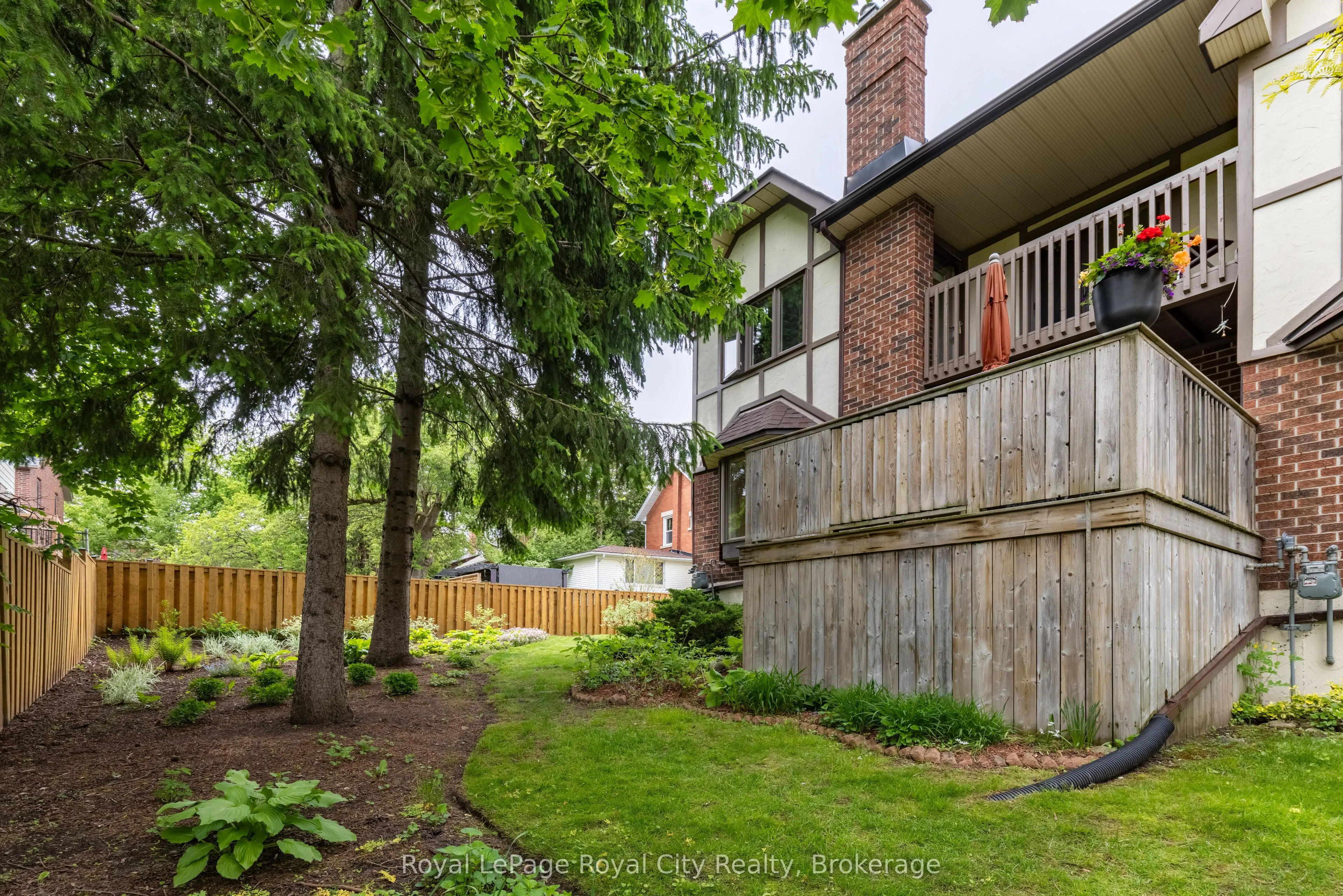 121 Waterloo Avenue, #101