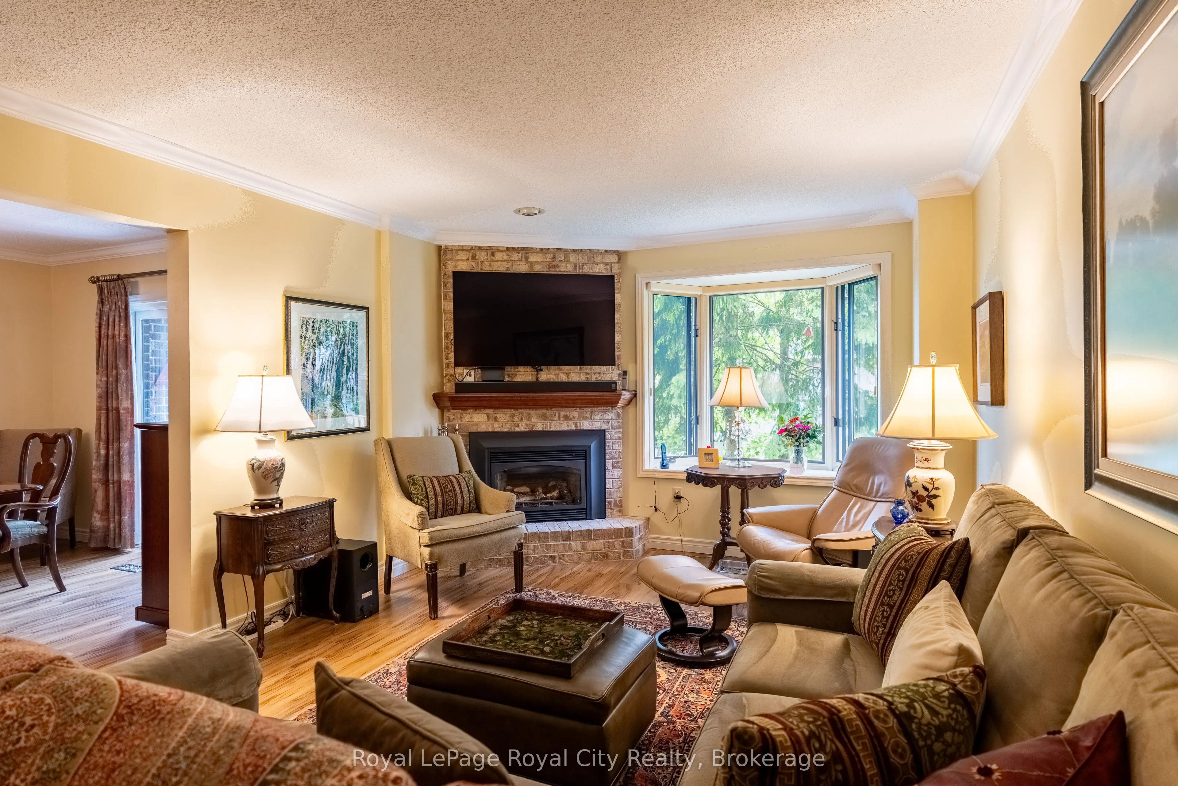 121 Waterloo Avenue, #101