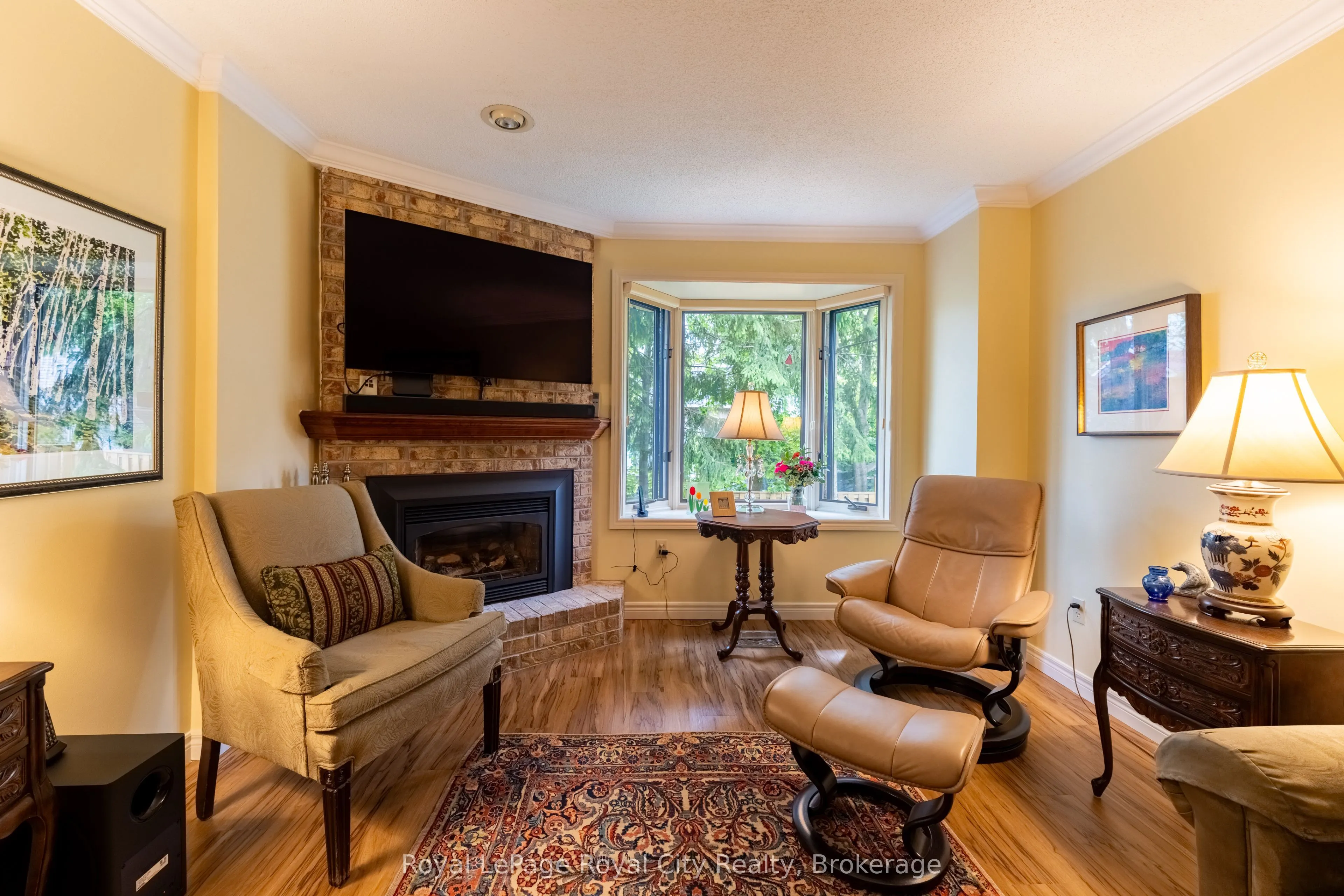 121 Waterloo Avenue, #101