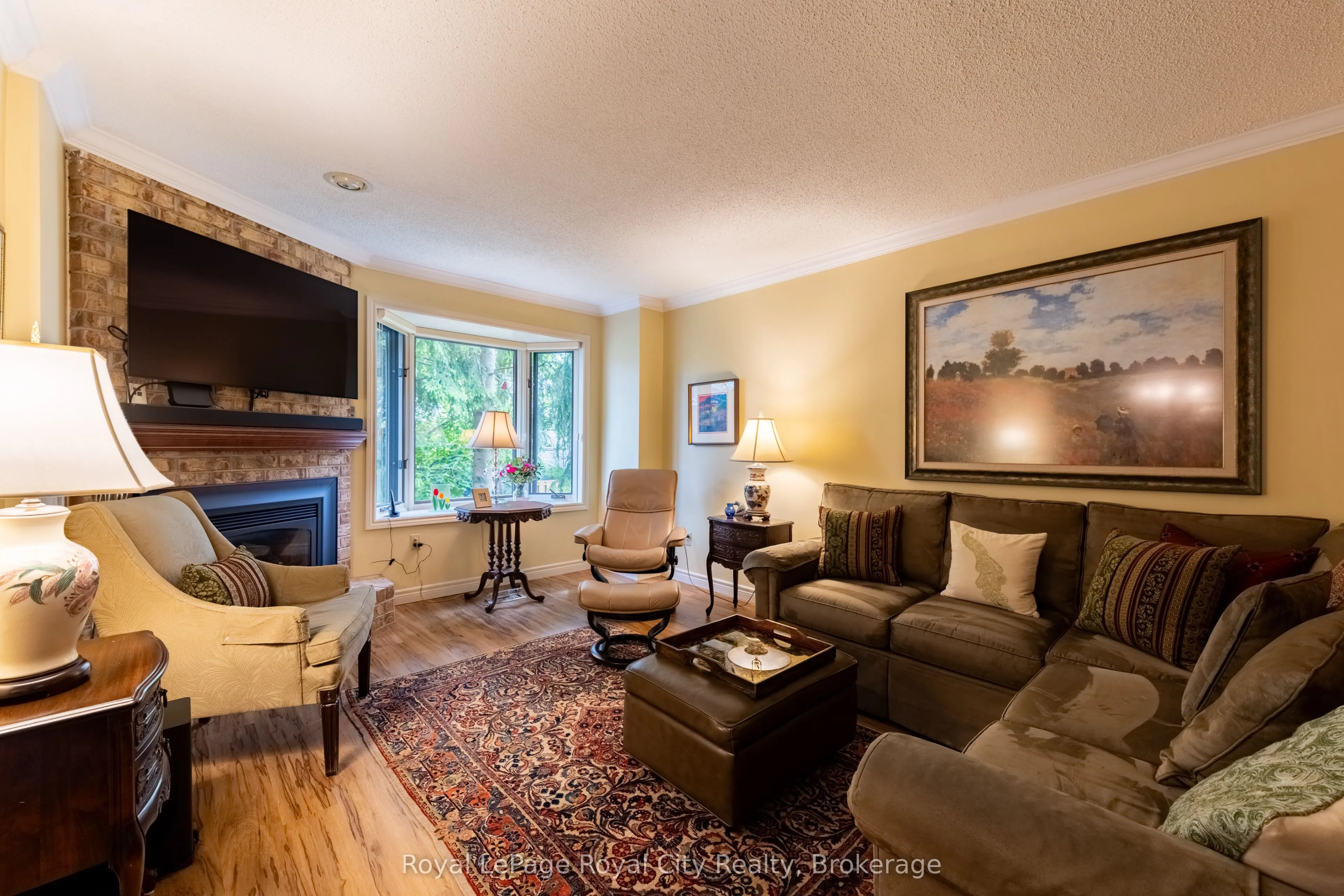 121 Waterloo Avenue, #101