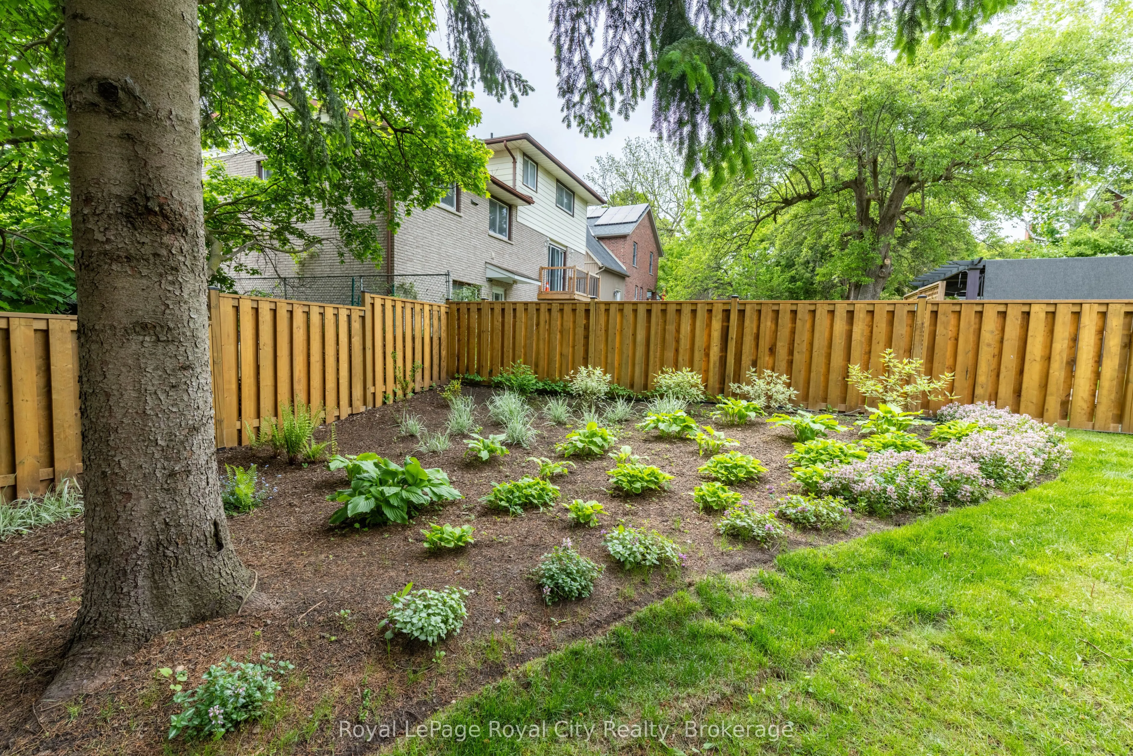 121 Waterloo Avenue, #101