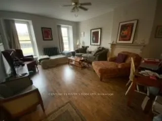 33 King Street W, #3