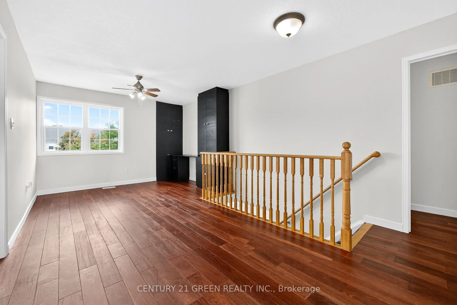 110 Hunter Way