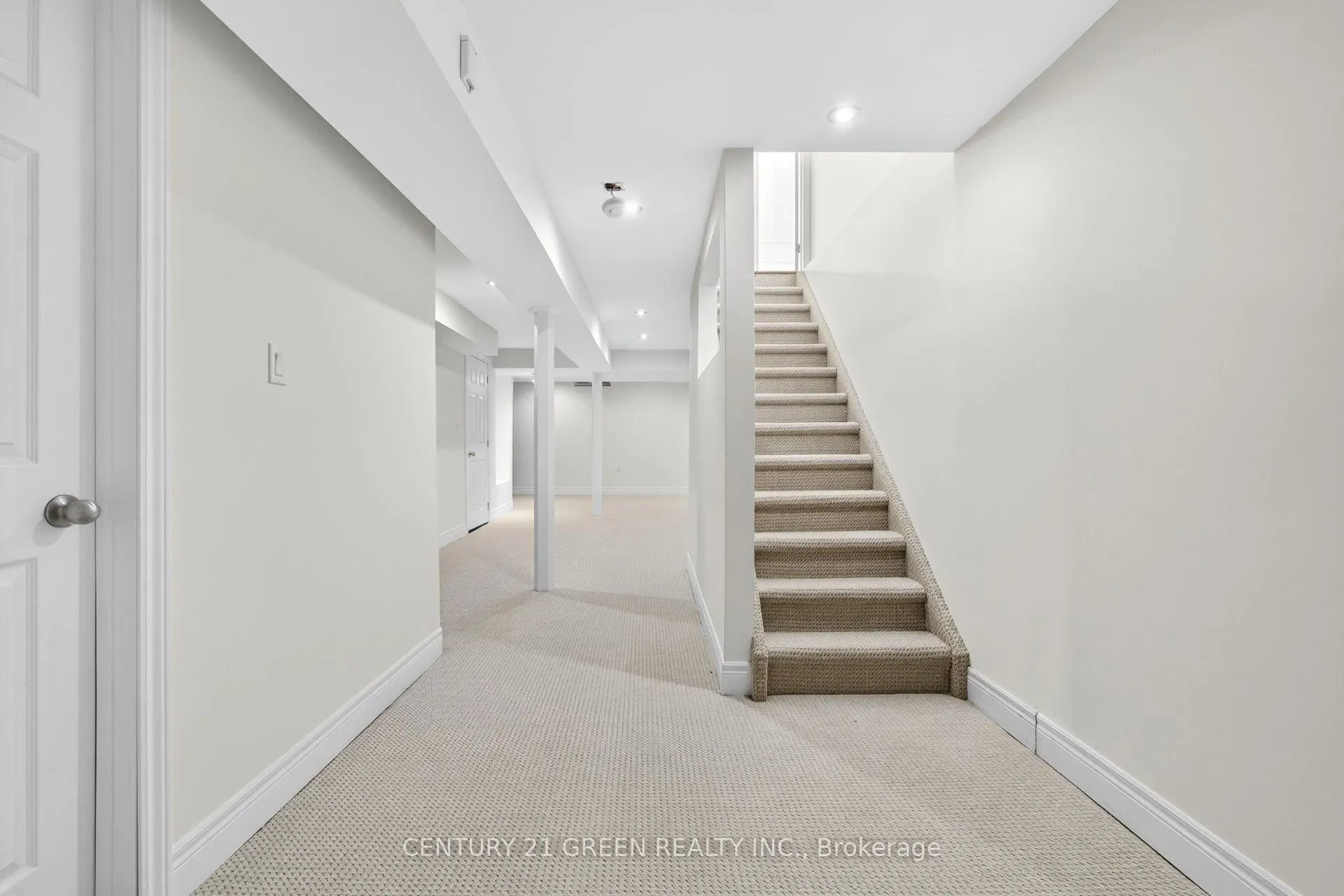 110 Hunter Way