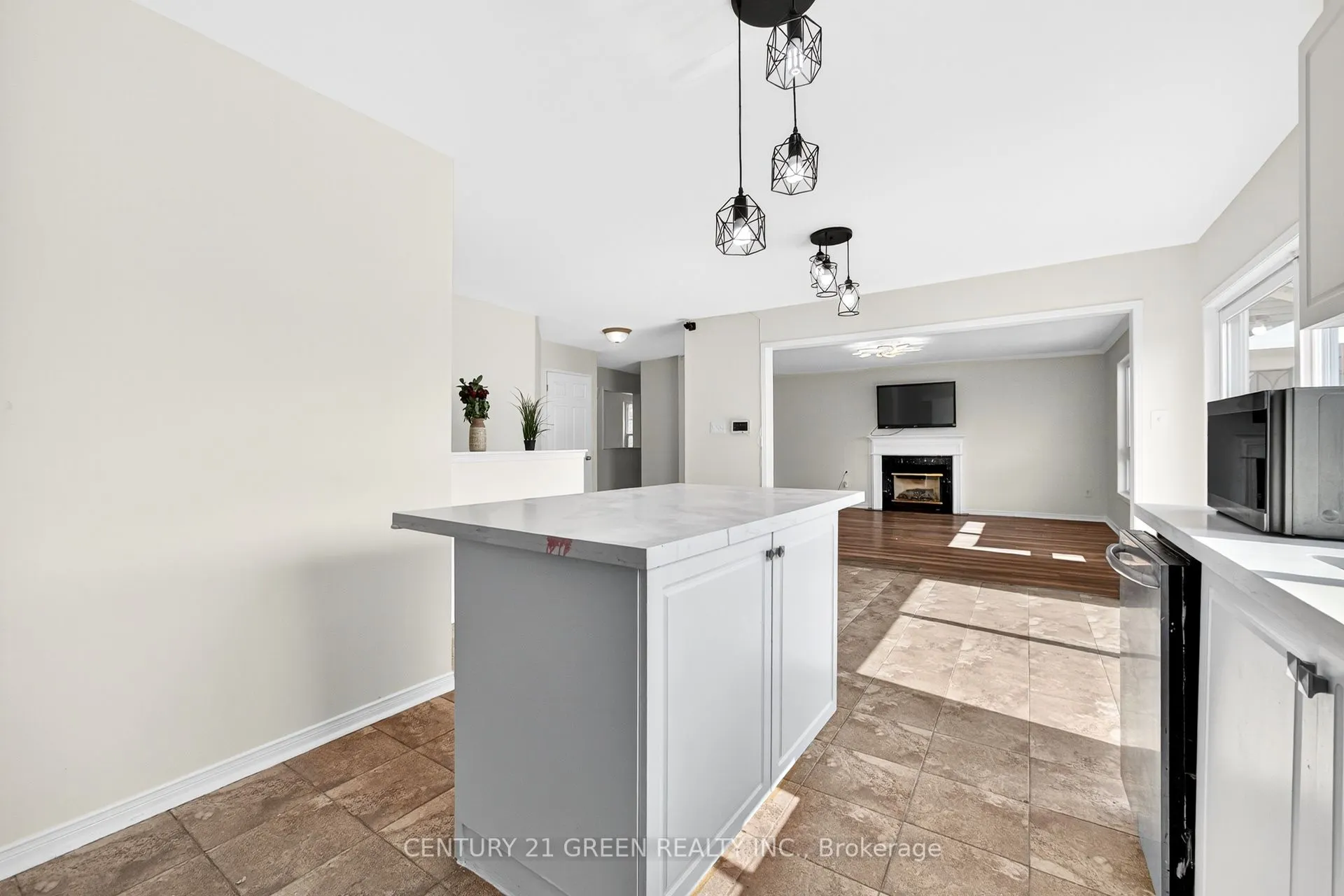 110 Hunter Way