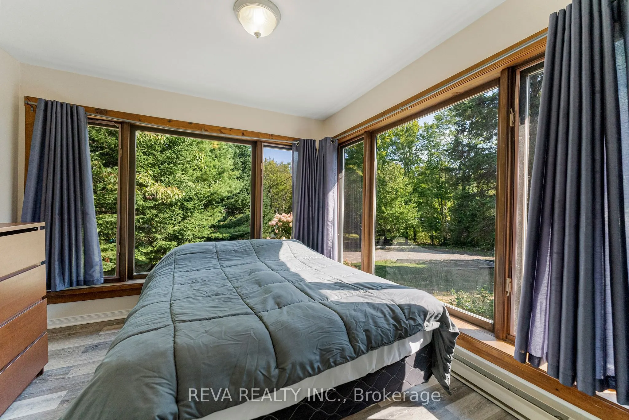32 Lake View Lane