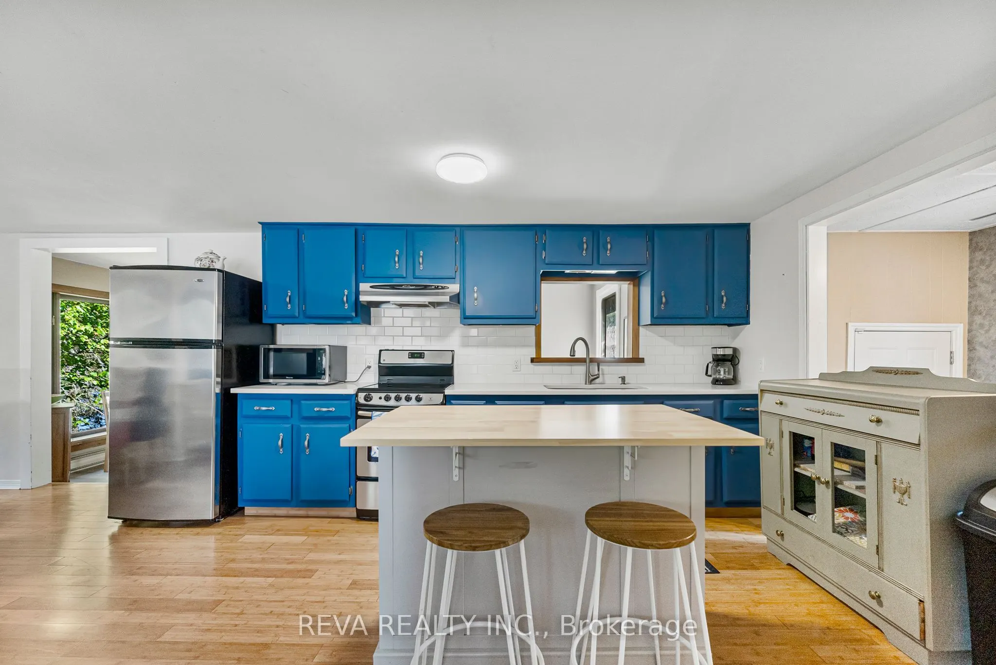32 Lake View Lane
