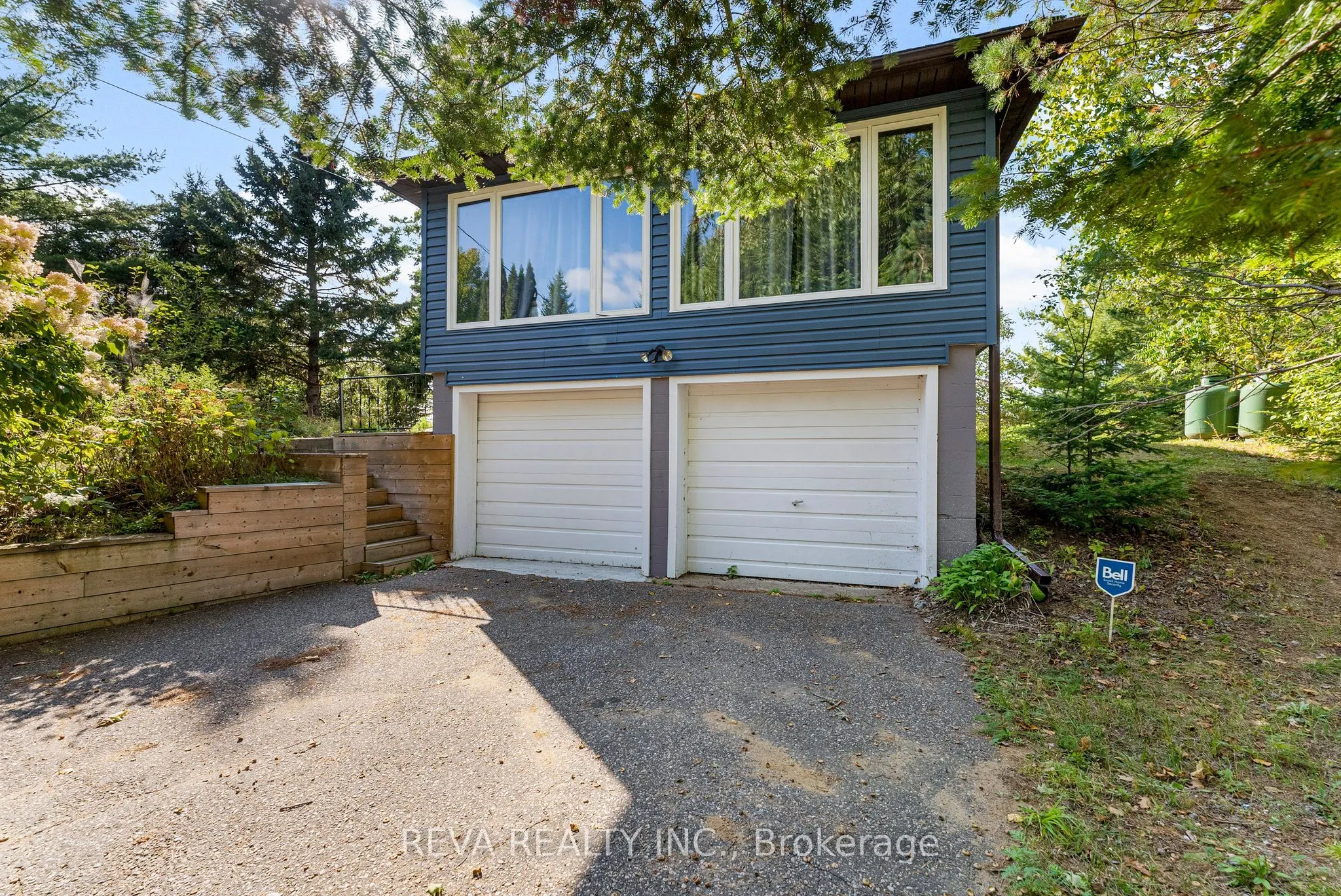 32 Lake View Lane