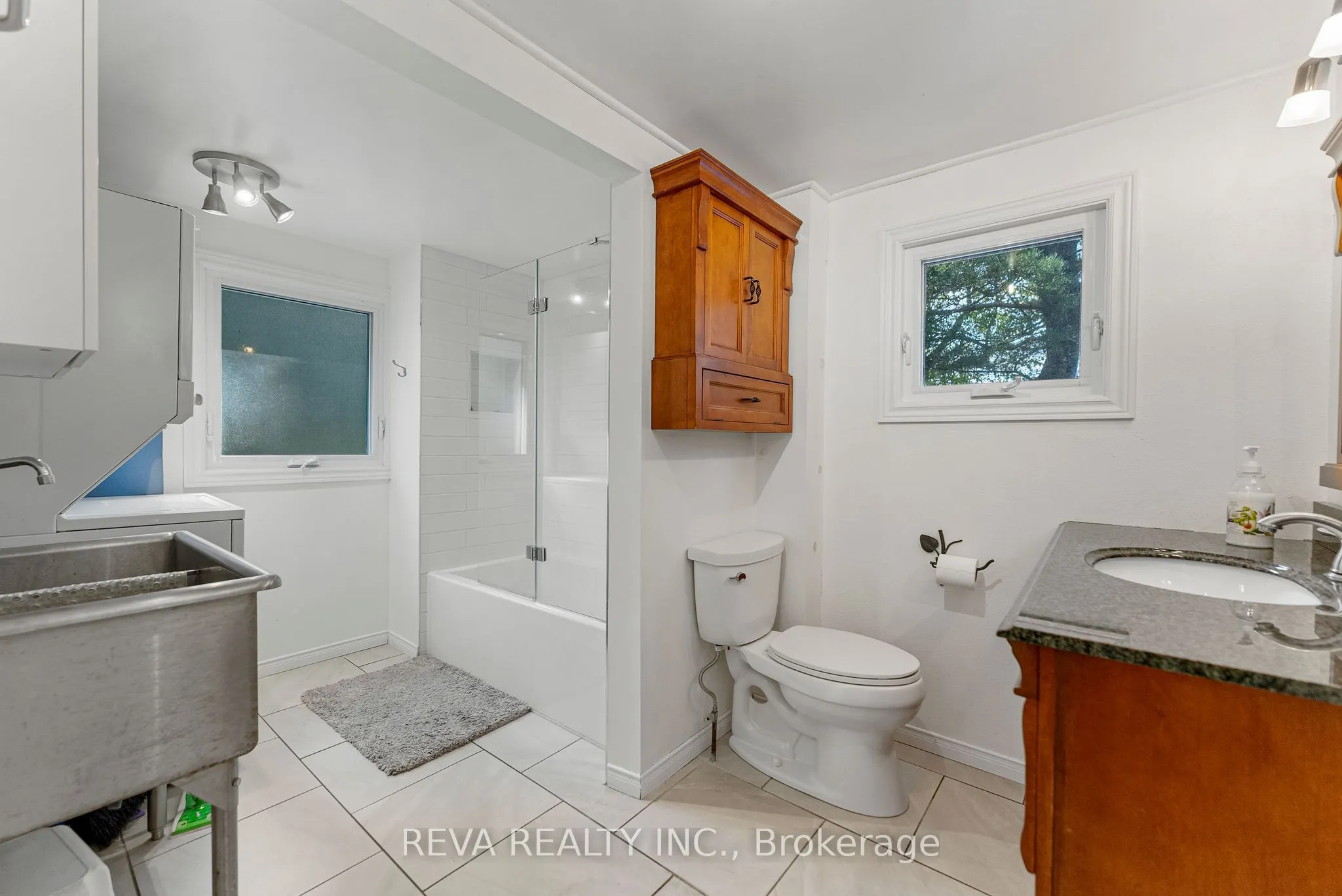 32 Lake View Lane