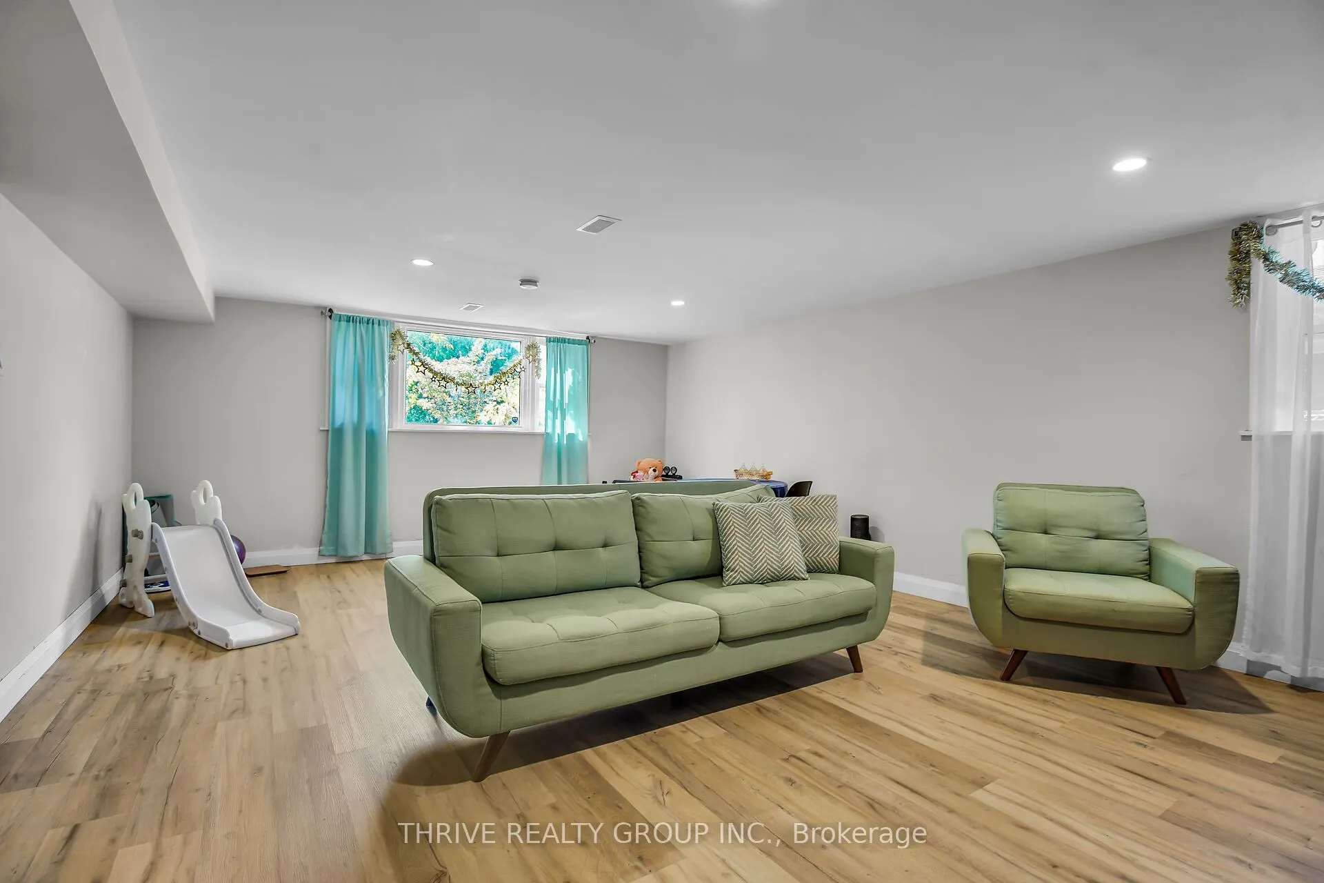 425 Riverside Drive