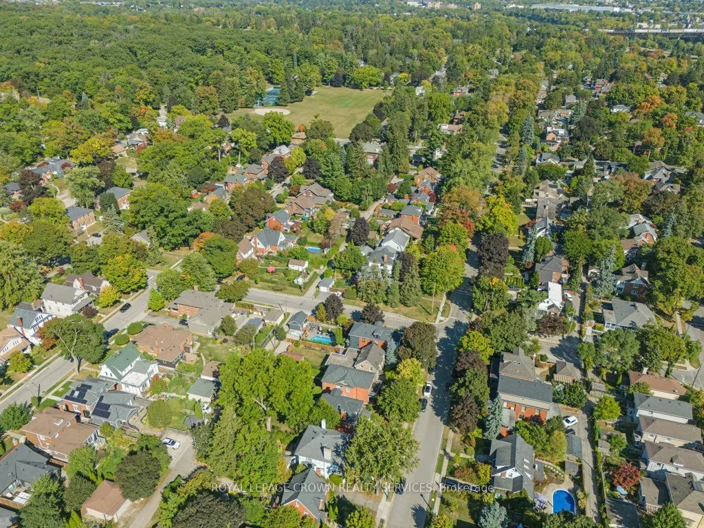46 Brant Road S