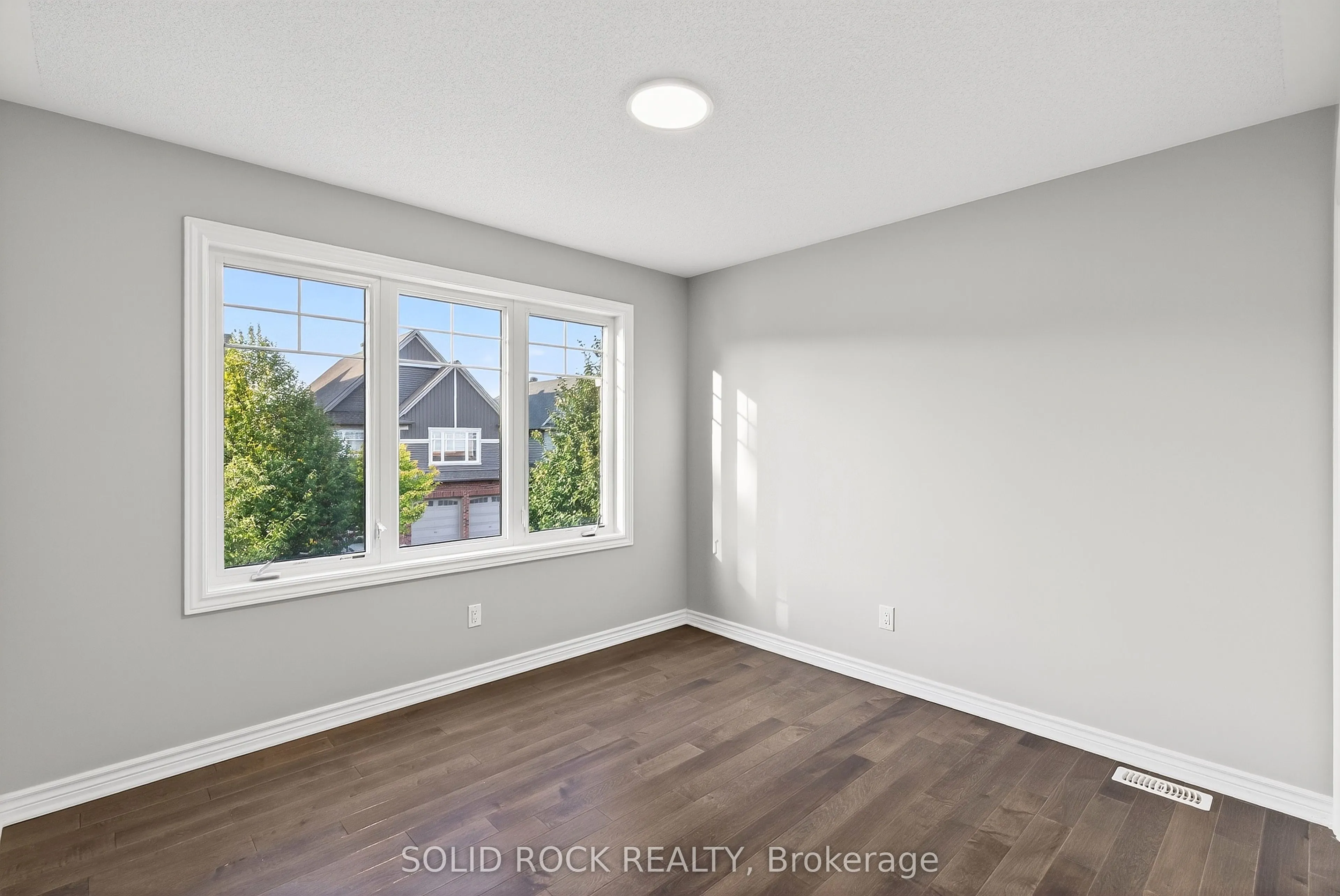 520 Elm Park Avenue