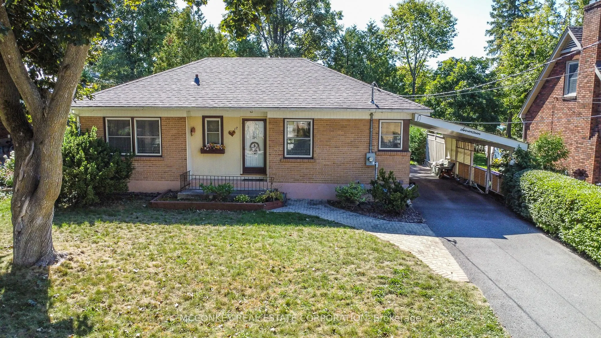 17 Engleburn Place