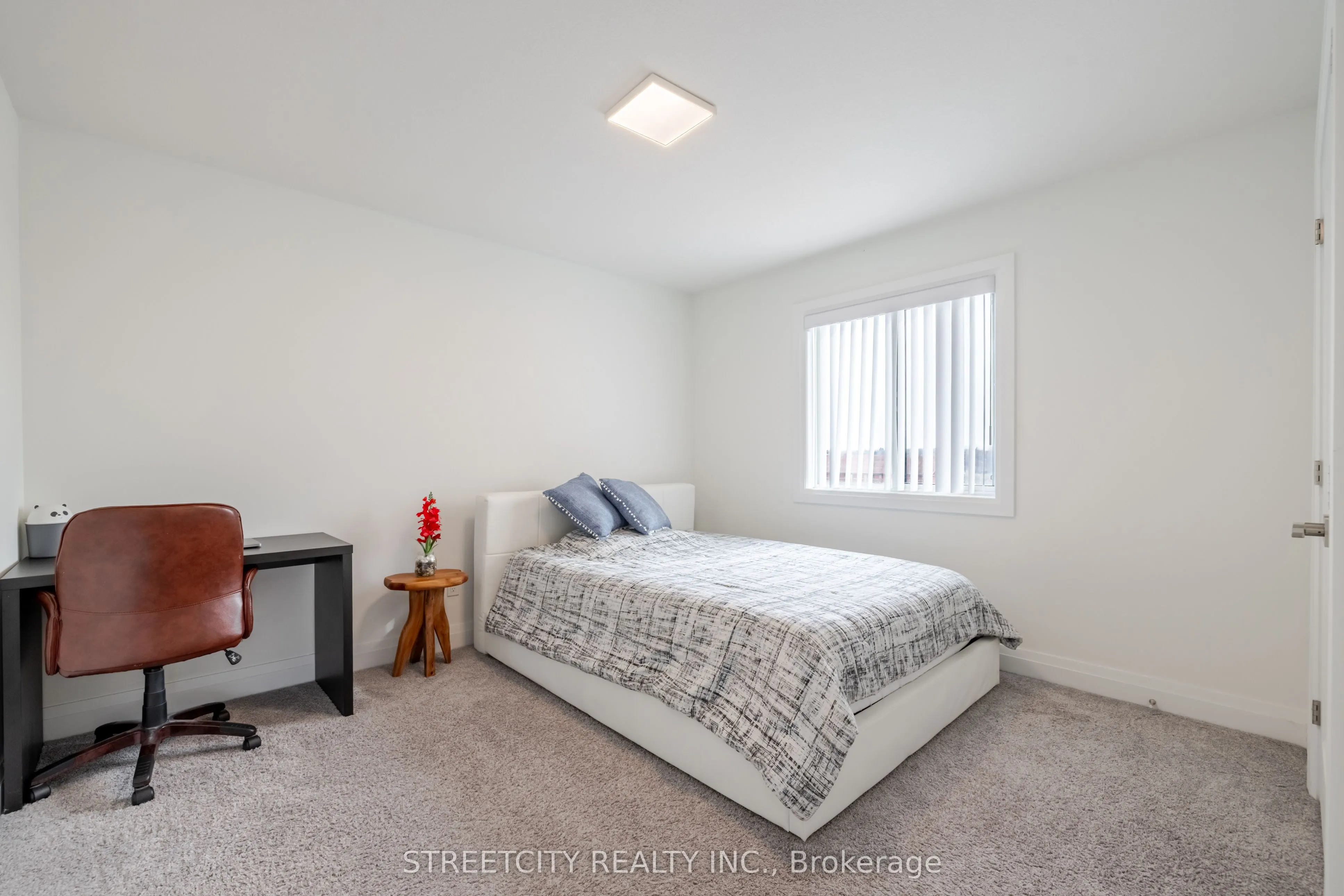 860 Kleinburg Drive