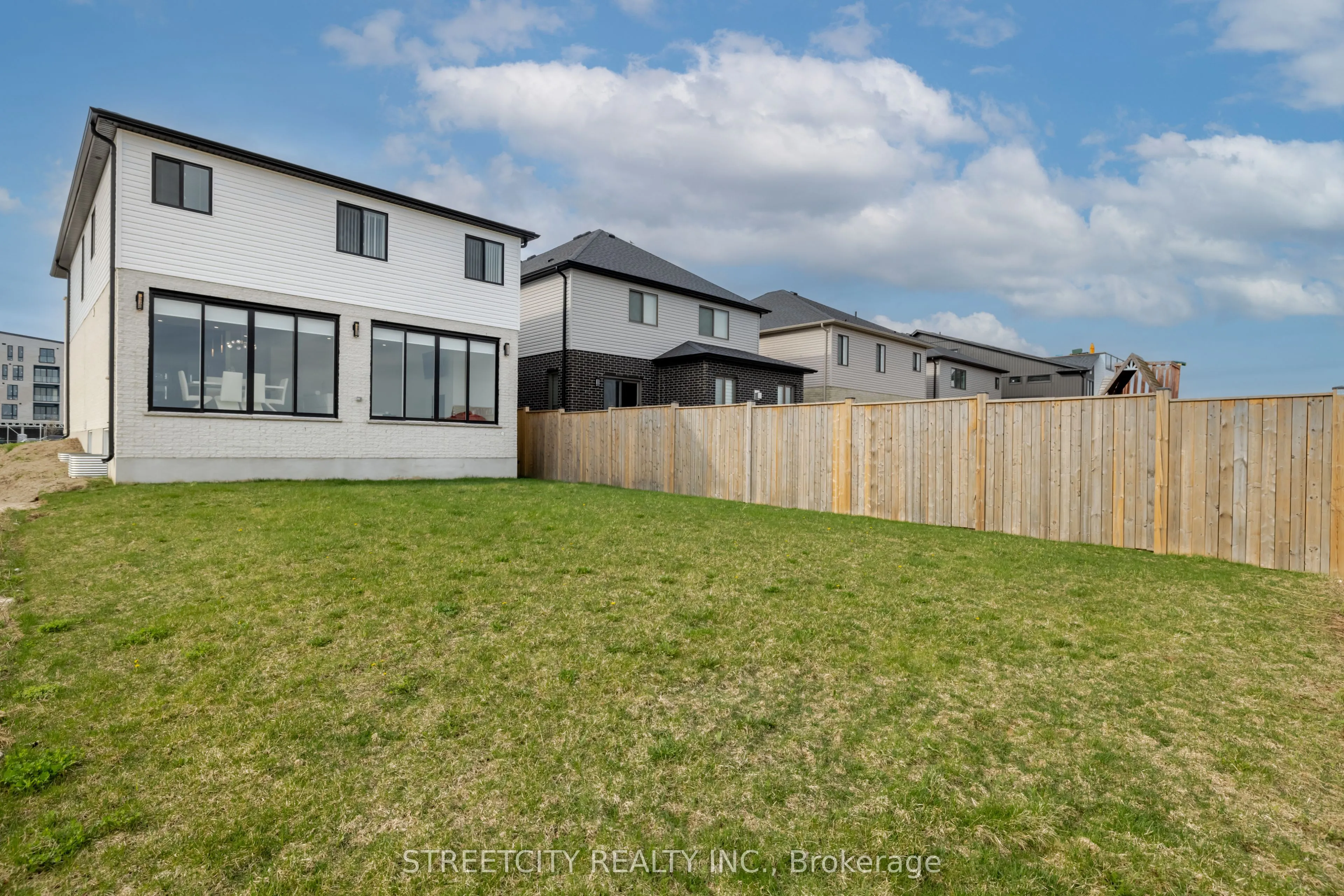 860 Kleinburg Drive