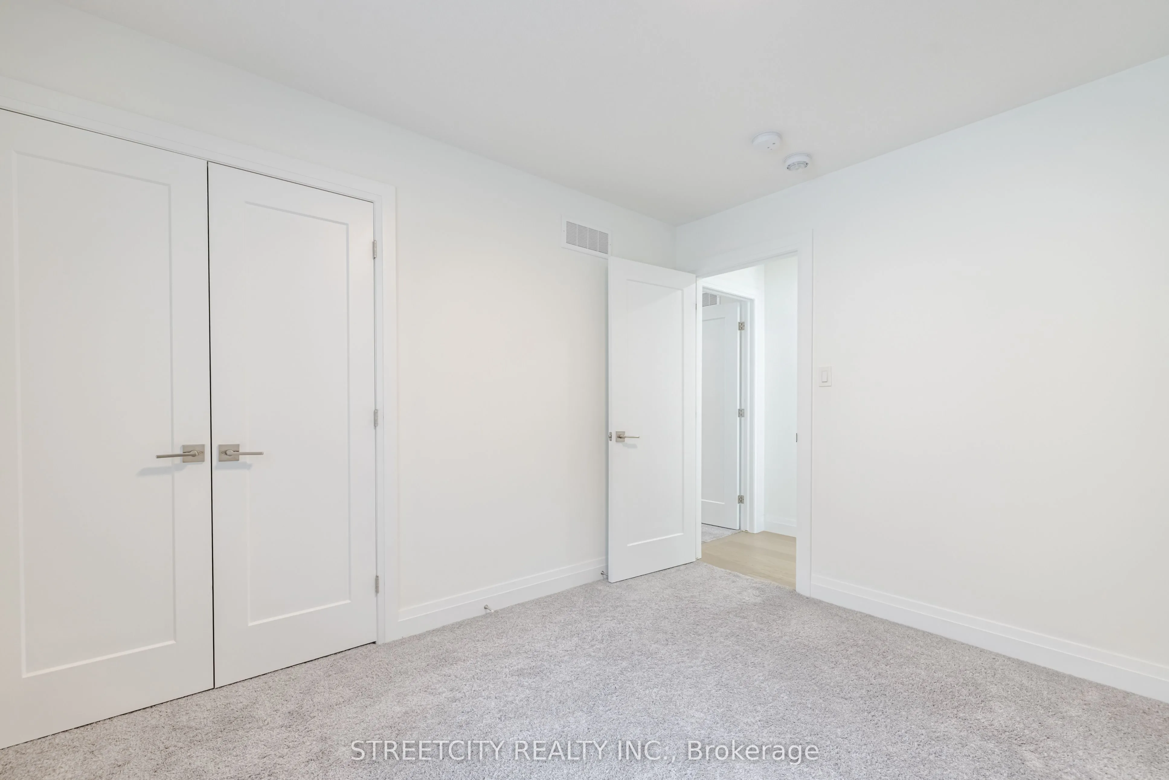 860 Kleinburg Drive