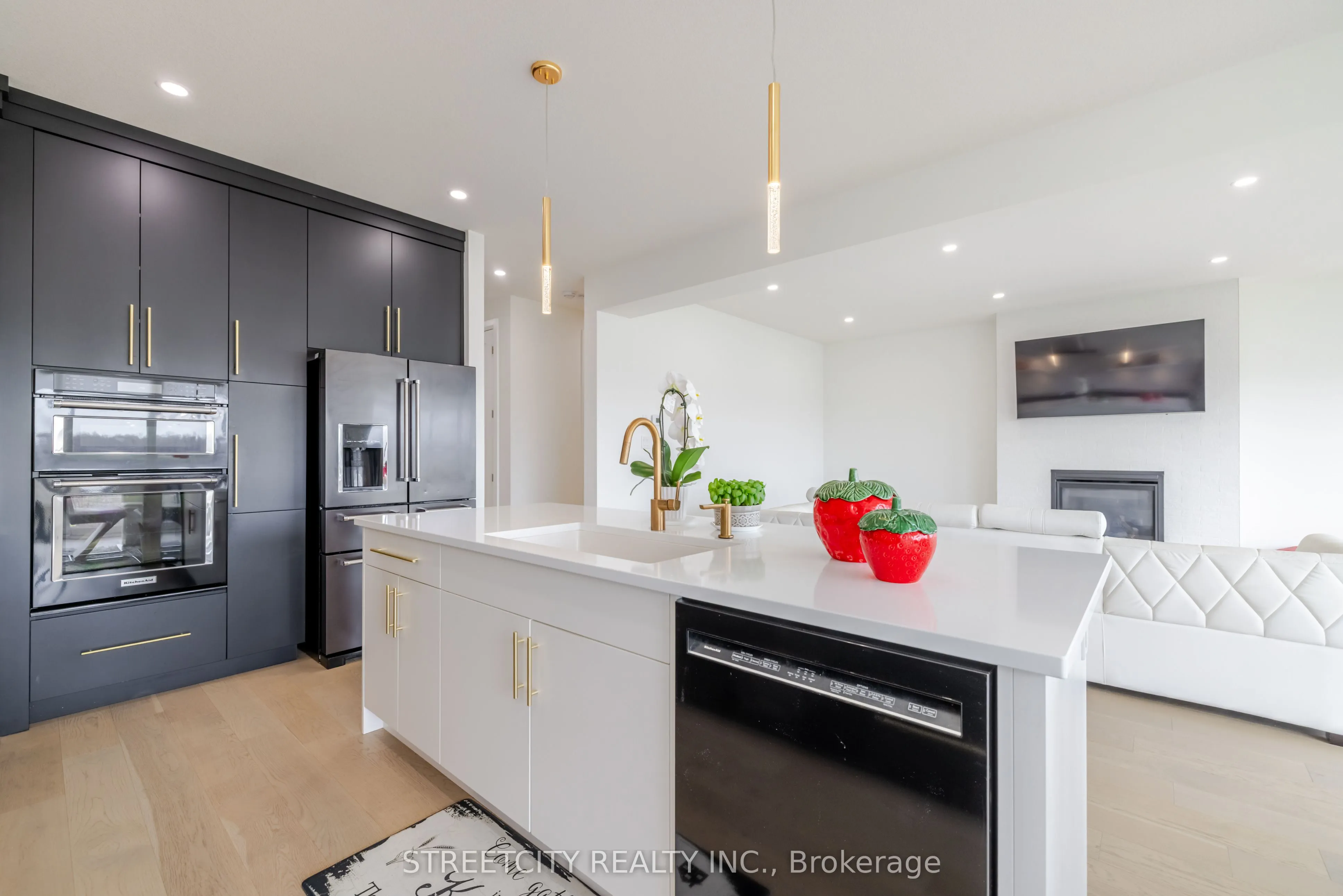 860 Kleinburg Drive