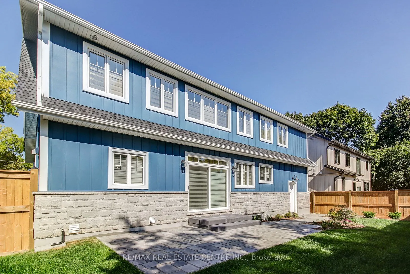 123 Gzowski Street