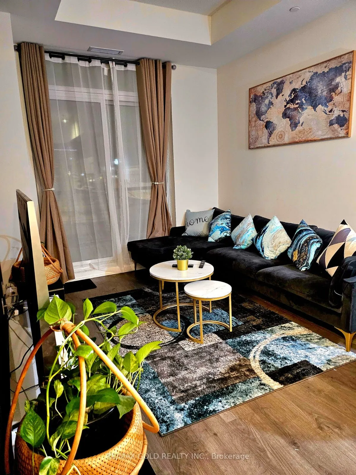 55 Duke Street, #416
