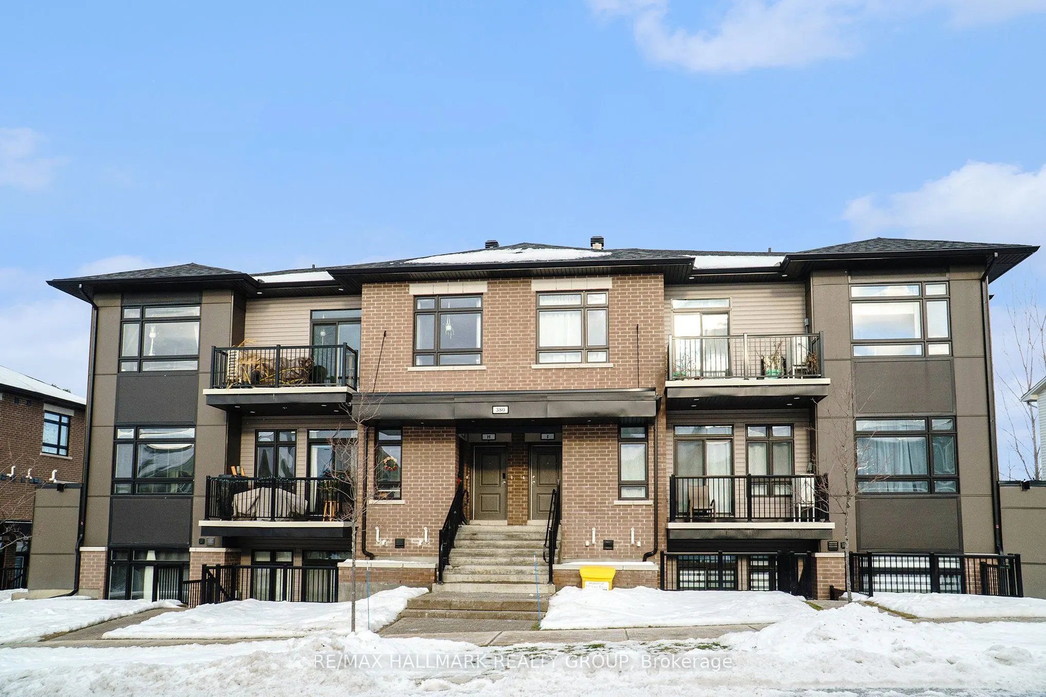 380 Rolling Meadows Crescent, #F