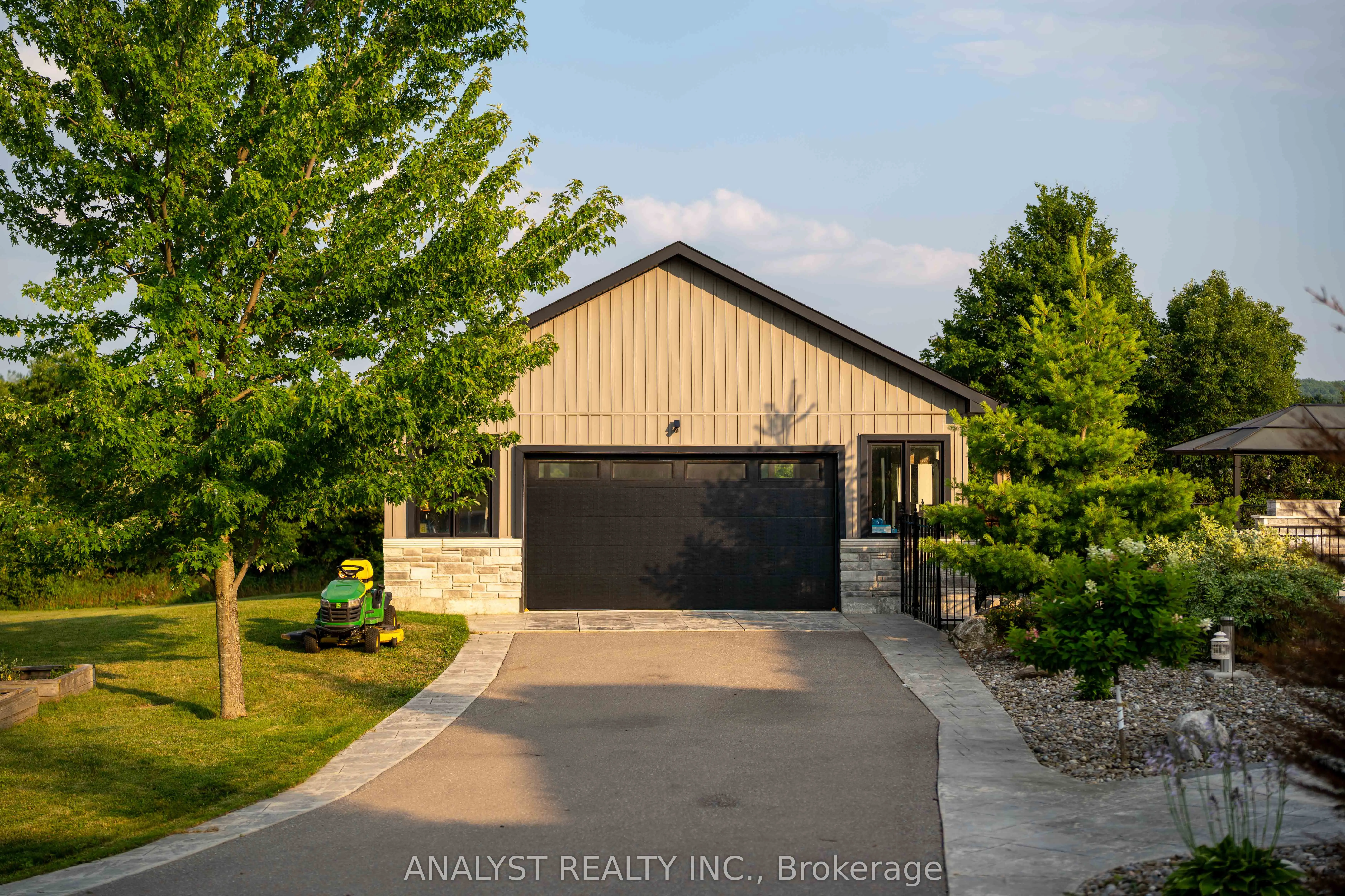 9383 Wellington Road 124